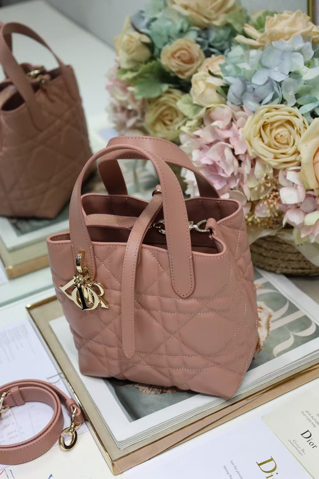 D Toujours lock handbag shoulder bag Pink M2504041