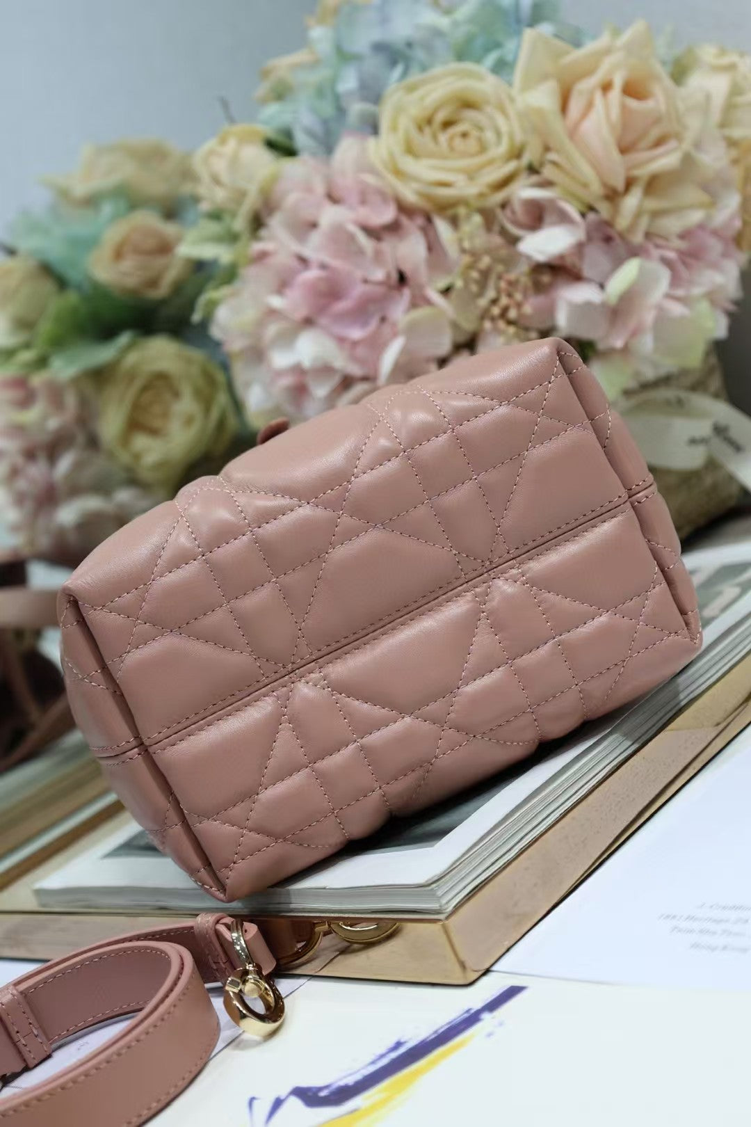 D Toujours lock handbag shoulder bag Pink M2504041