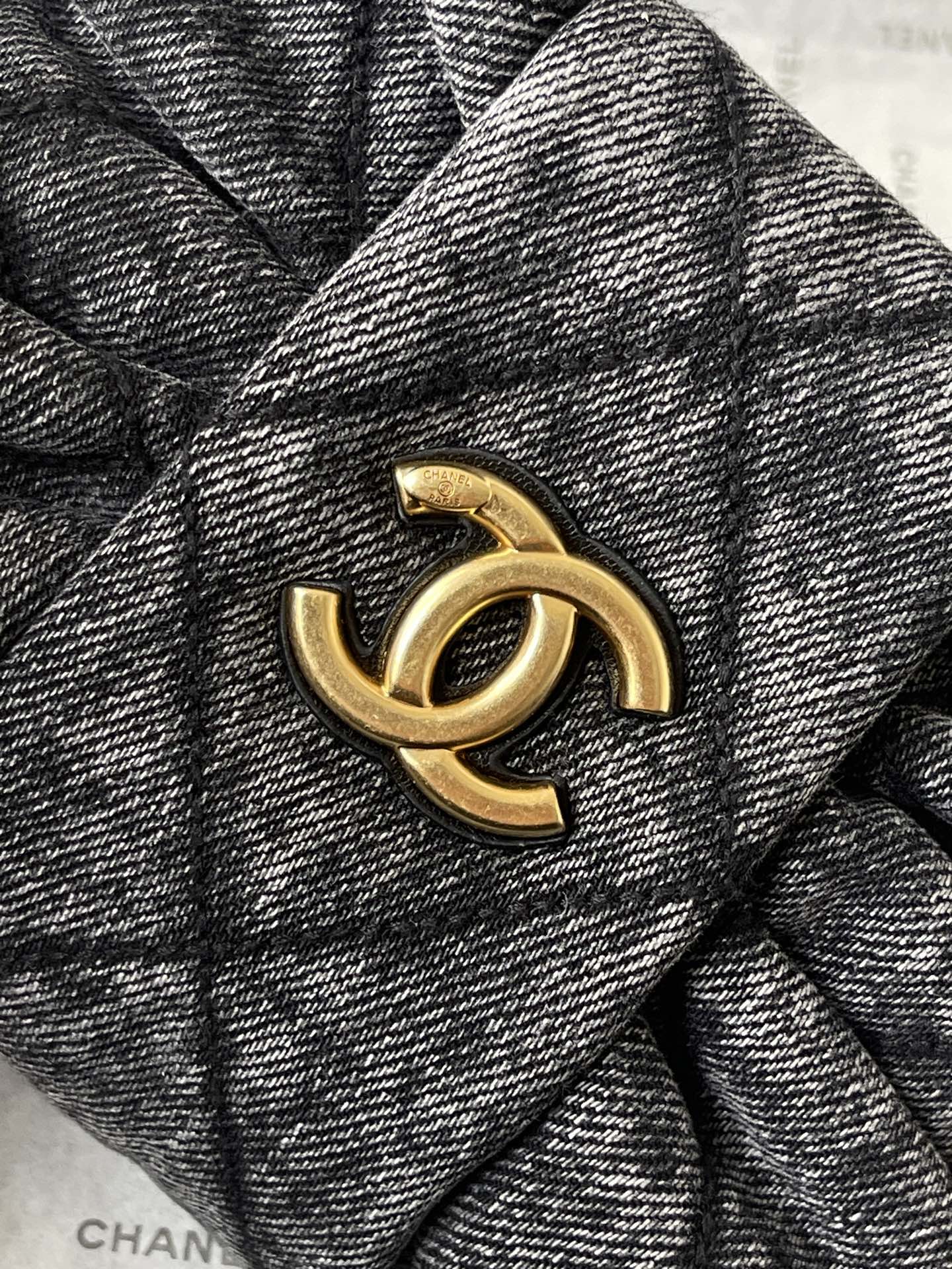 Chanel 25K Denim  Bow AS5849