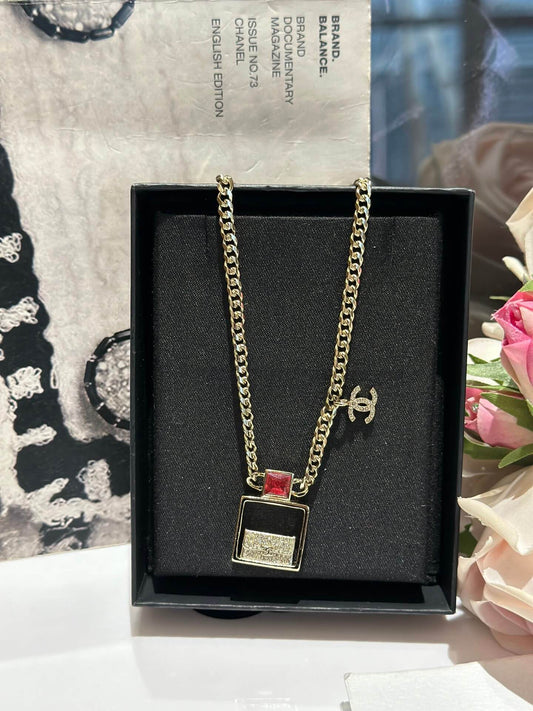 european and american personalized advanced pink diamond bag hollow perfume necklace xlc37