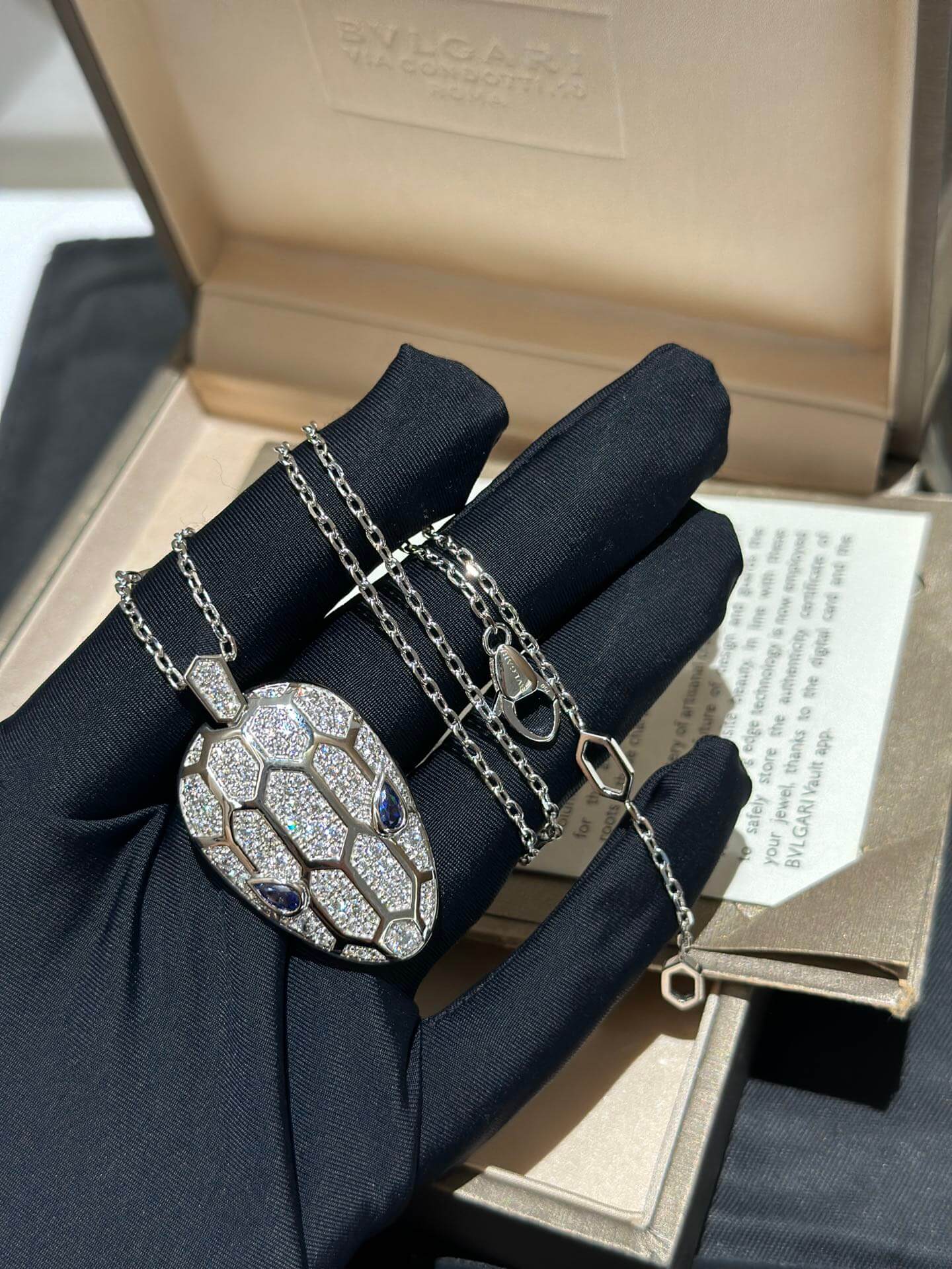 european and american trend light luxury snake pendant full diamond necklace xlc6