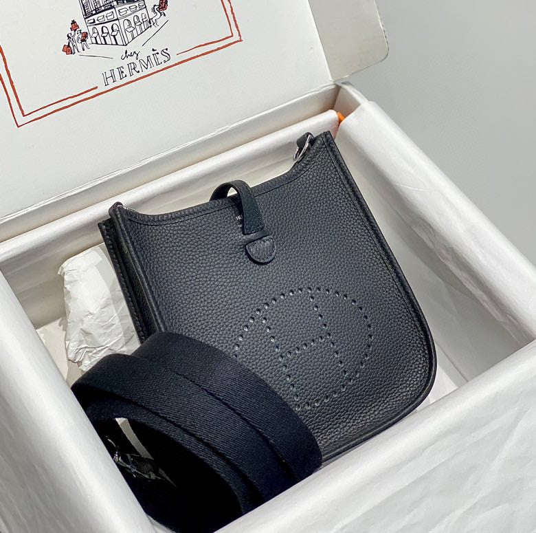 HM Mini Evelyne 18cm Black