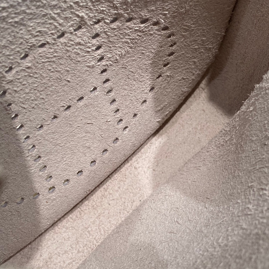 HM Mini Evelyne 18cm Milk White