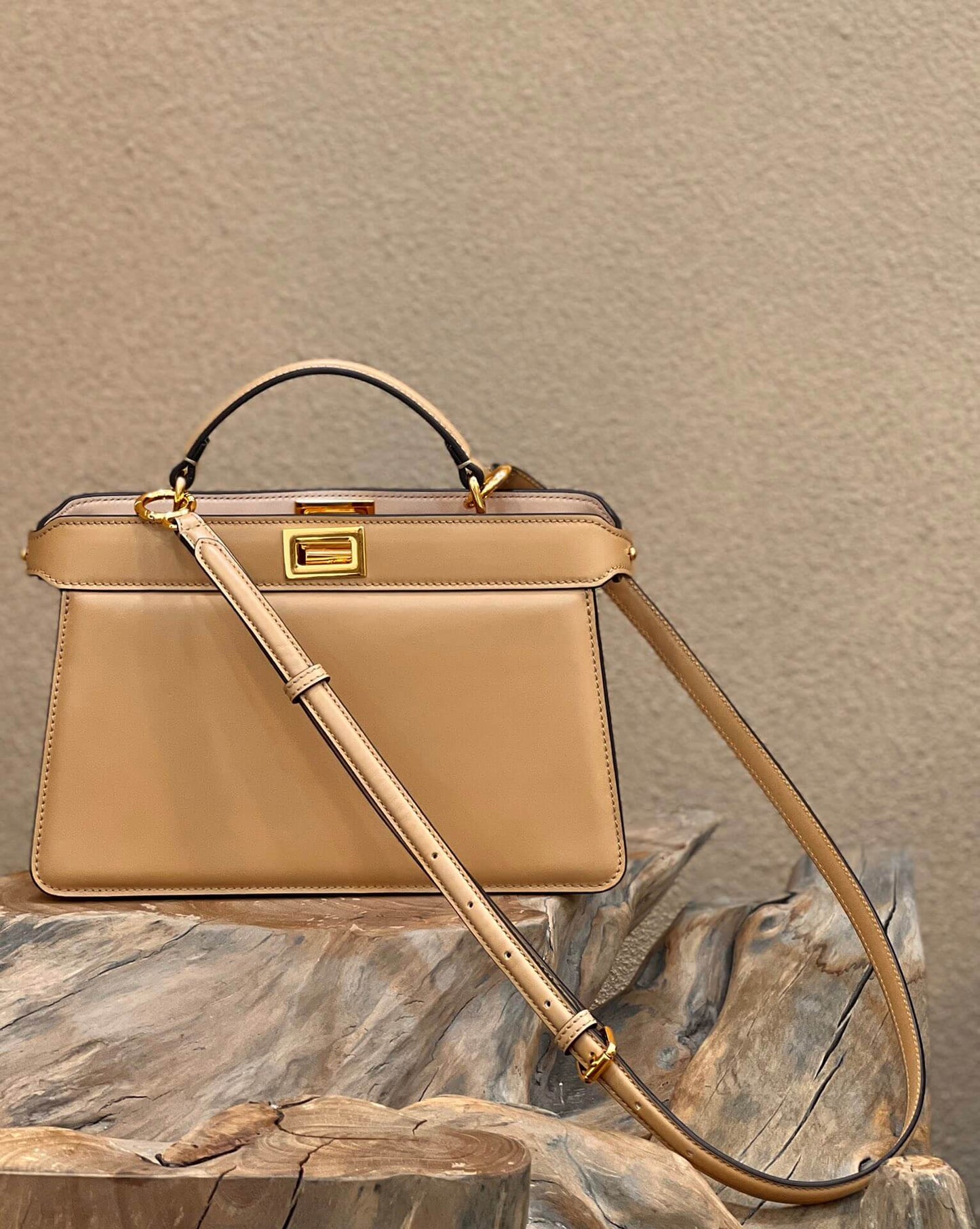 fd apricot peekaboo iseeu shoulder bag crossbody bag 70193