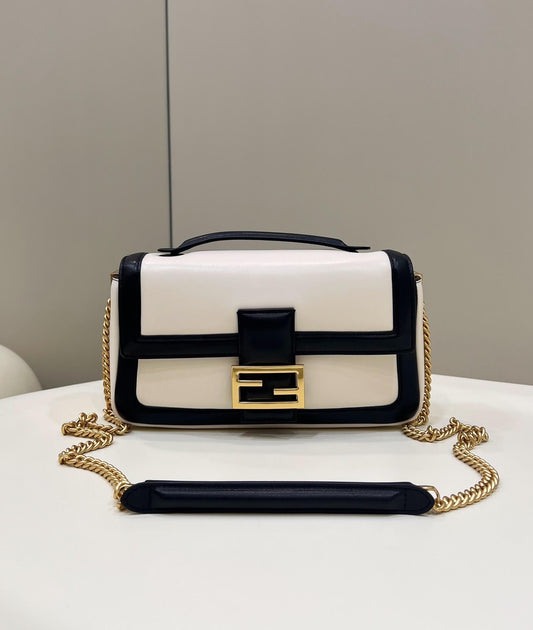 fd look baguette chain bag plain pattern leather black with white 70220