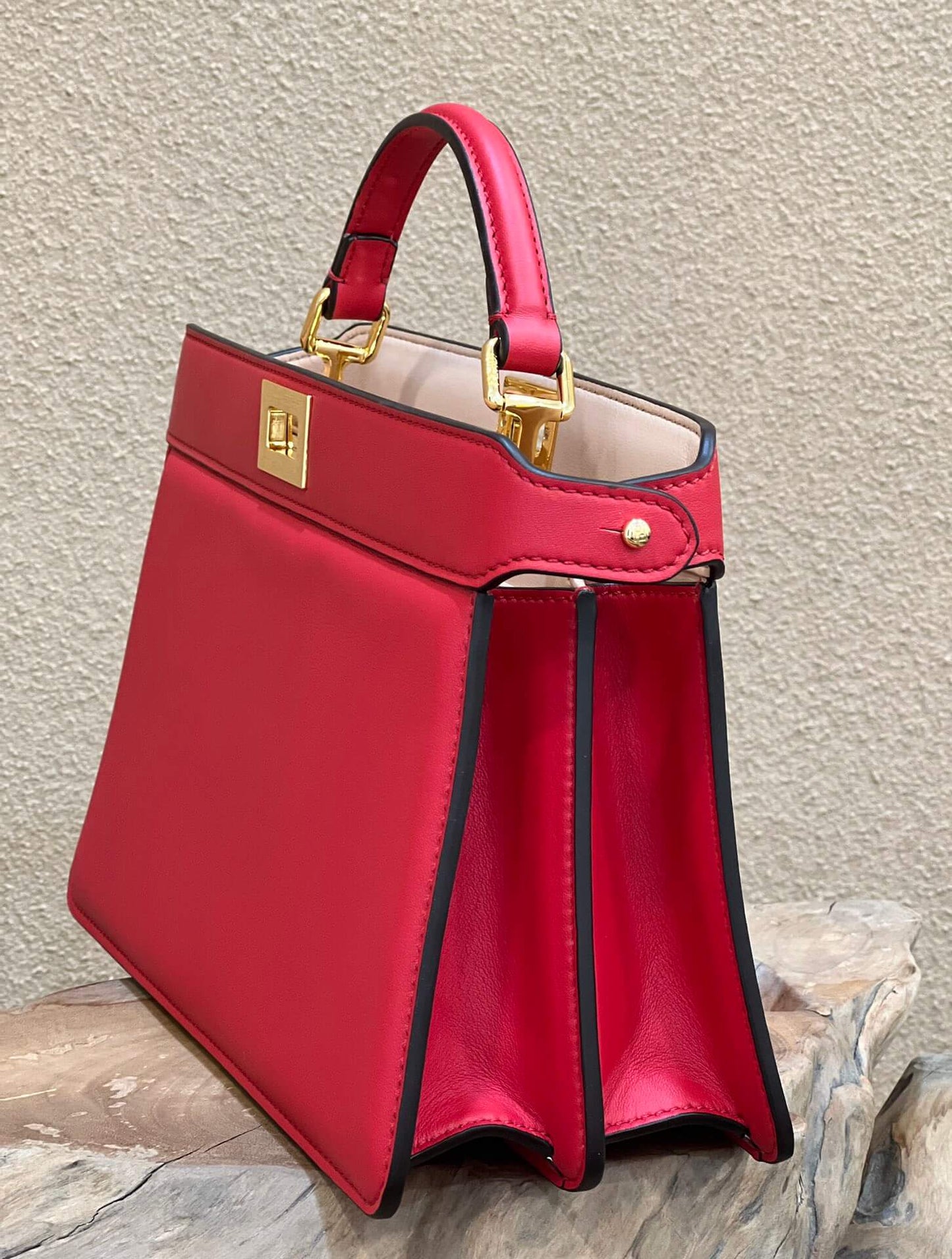 fd red peekaboo iseeu shoulder bag crossbody bag 70193