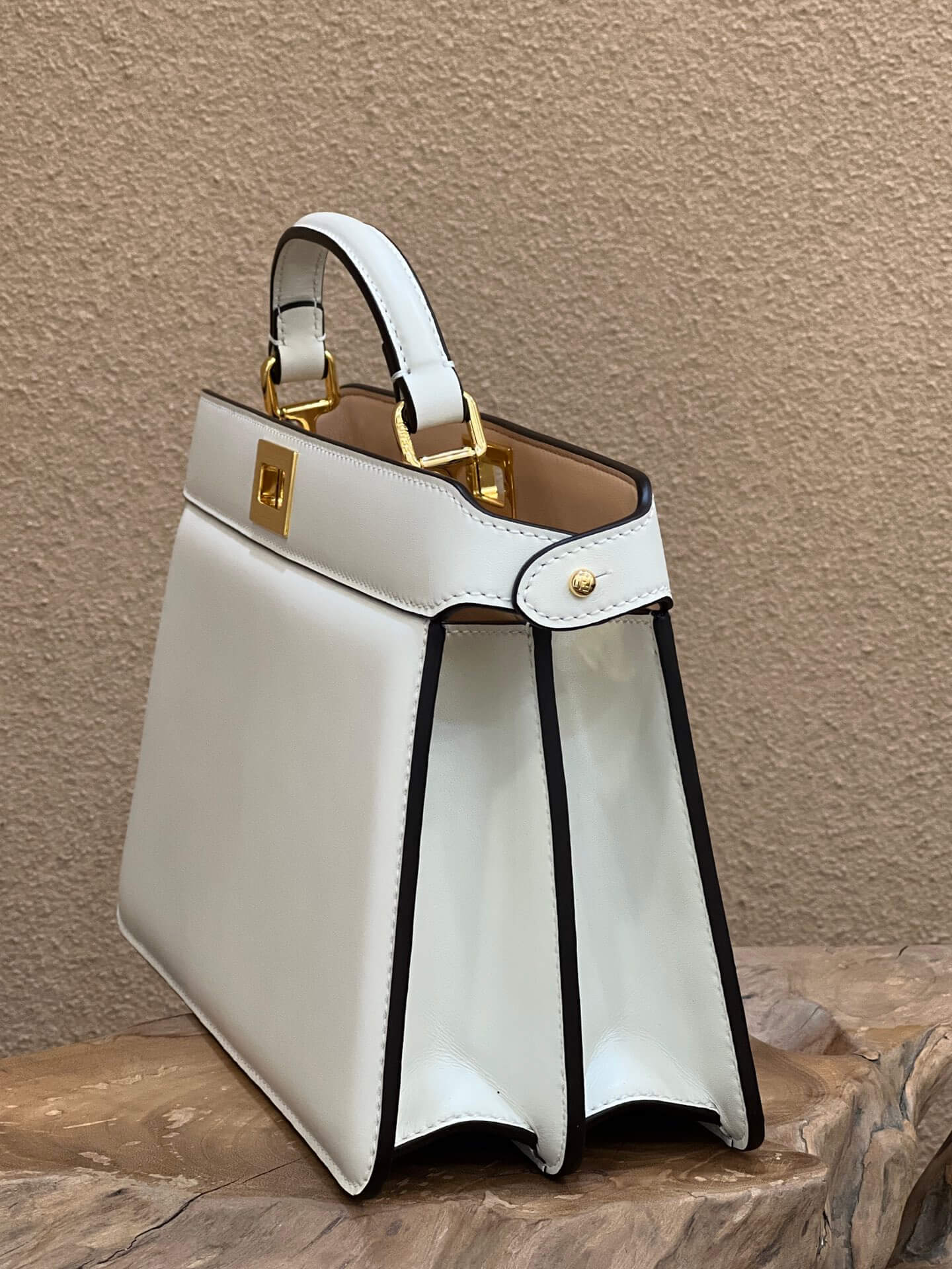 fd white peekaboo iseeu shoulder bag crossbody bag 70193