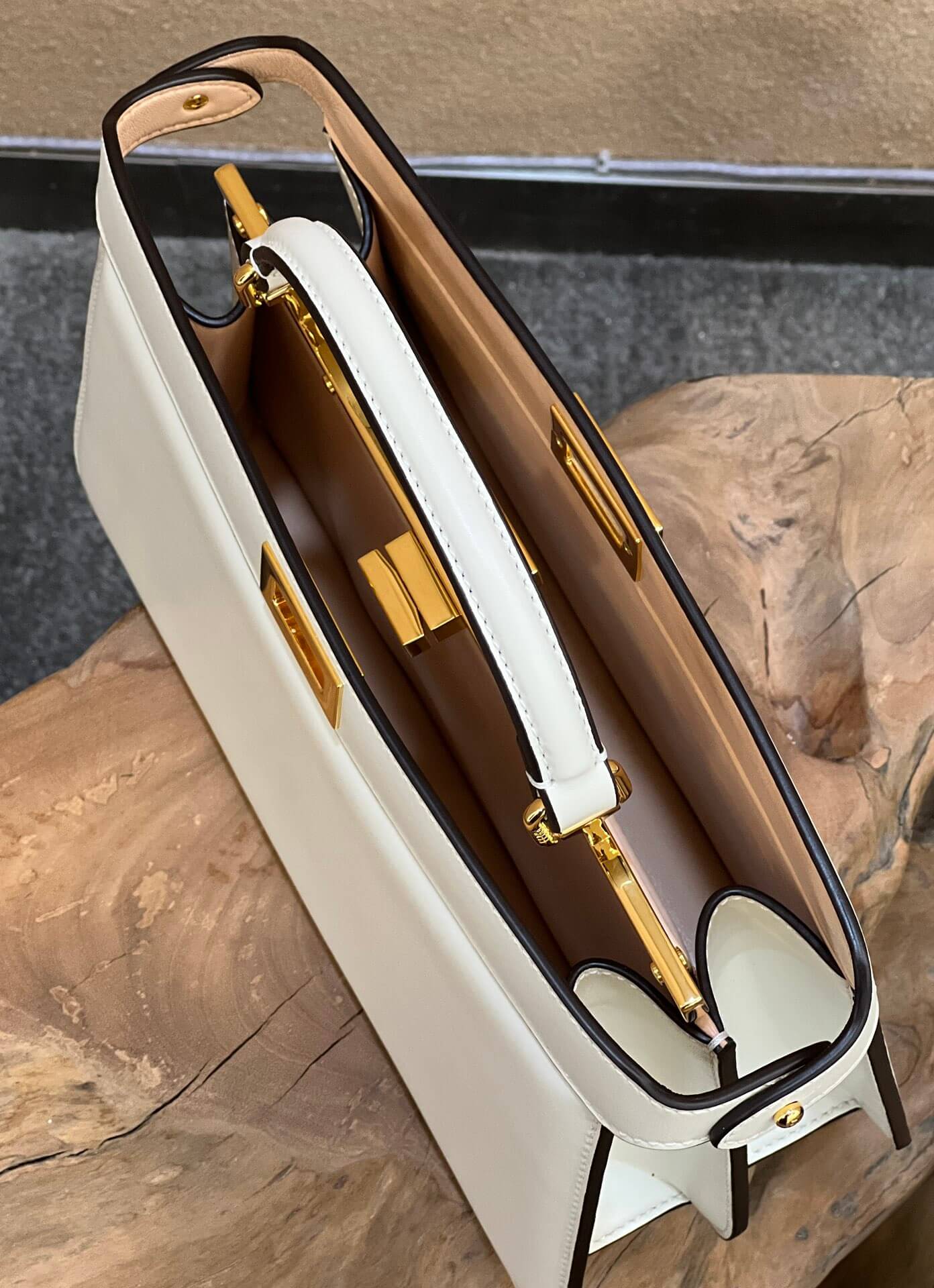 fd white peekaboo iseeu shoulder bag crossbody bag 70193