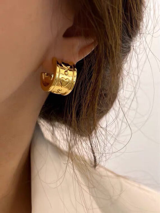 french elegant embossed c ring metal earrings eh13168a8