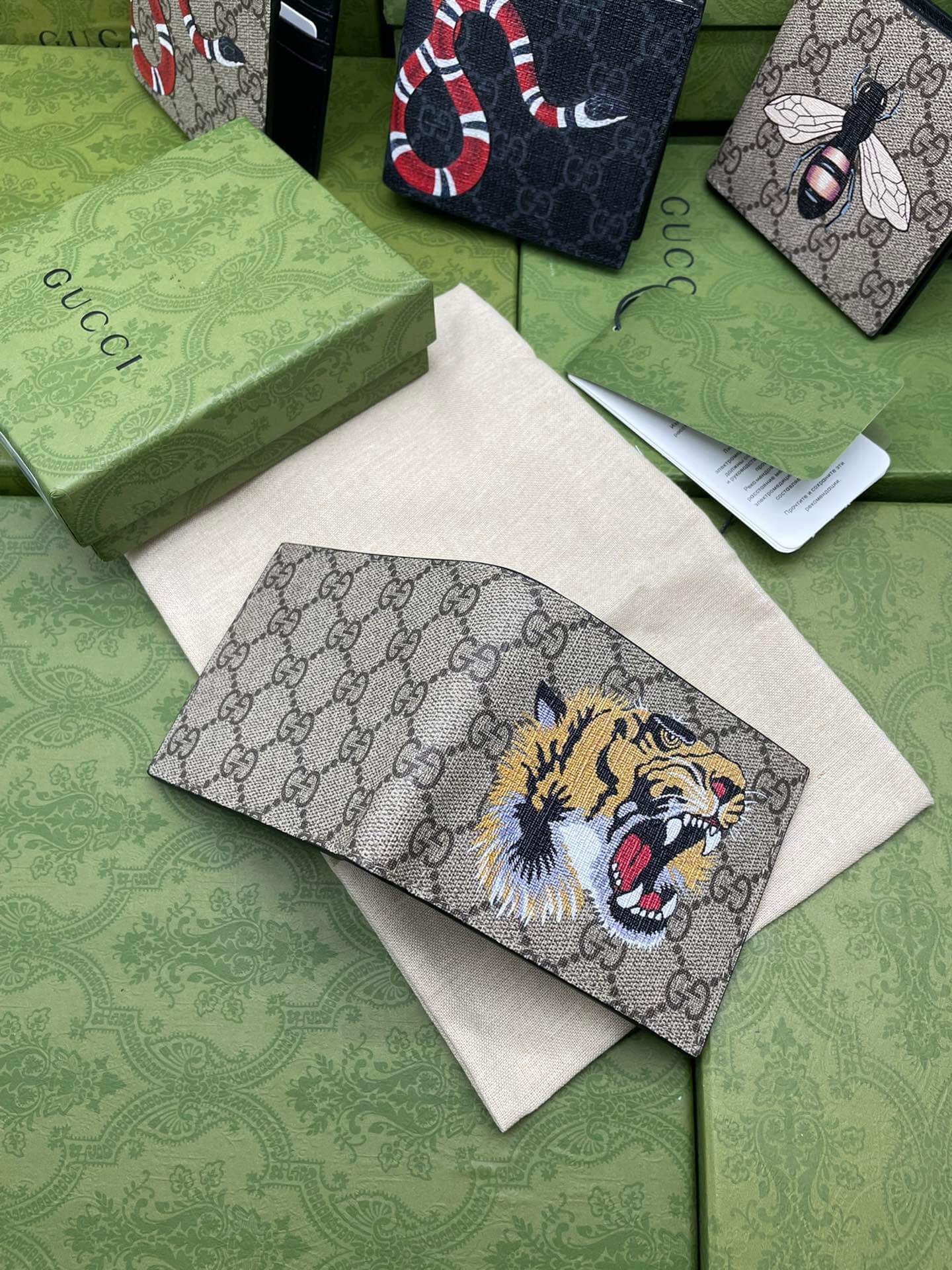 gc pvc screen printing tiger wallet grey 451268