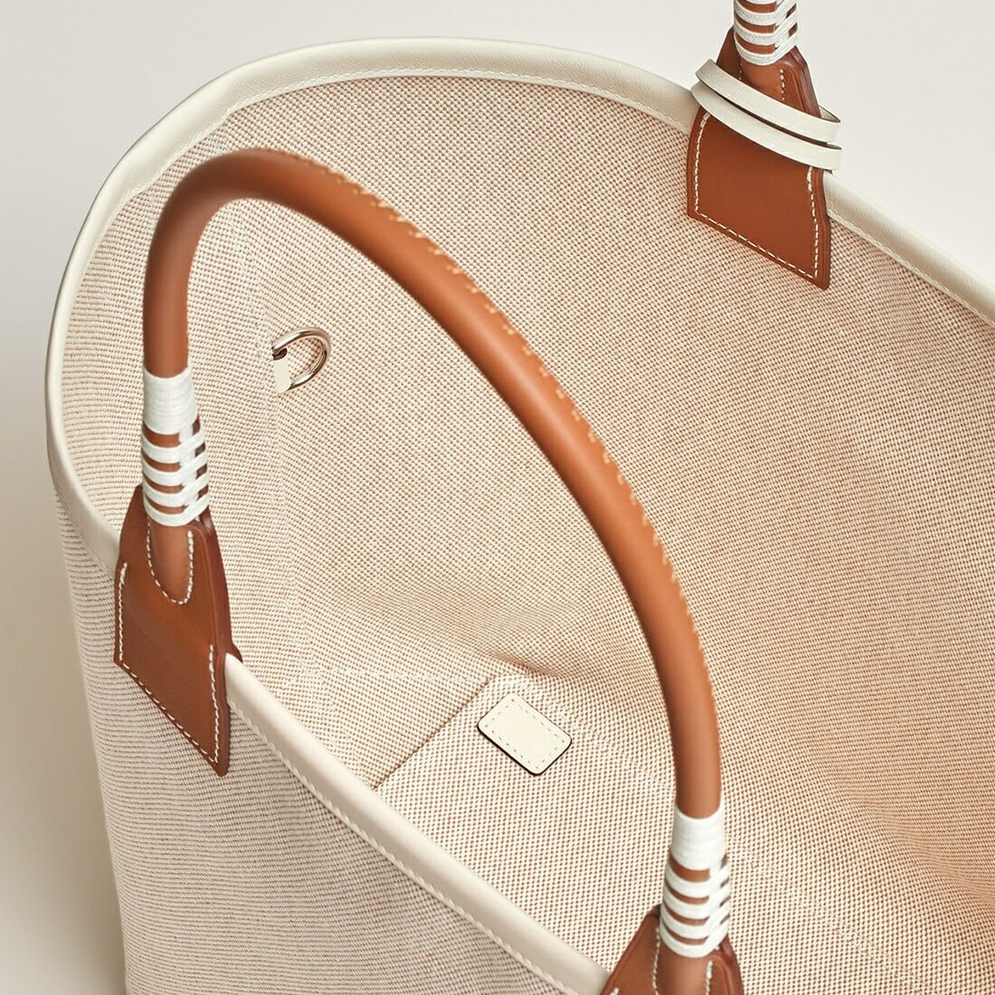 hm steeple 25 handbag h plume canvas swift calfskin hm24030701 white