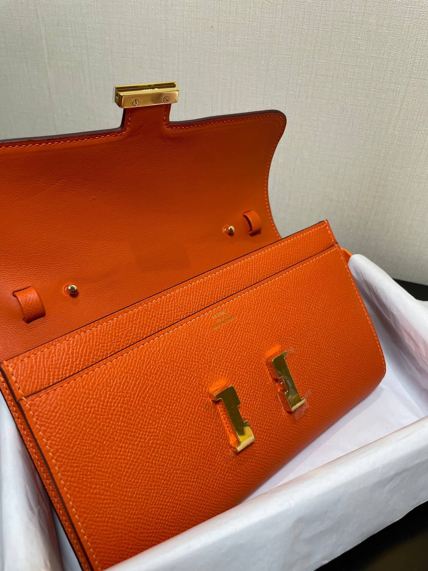 HM Constance to go gold orange Epsom Crossbody bag E7098875