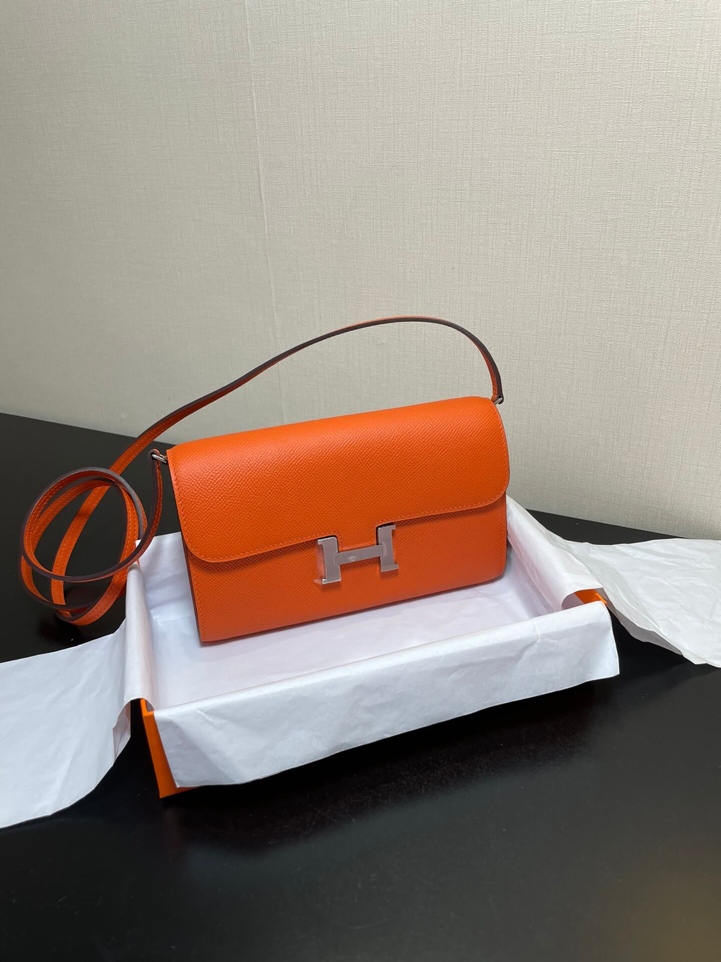 HM Constance to go Silver orange Epsom Crossbody bag E7098875