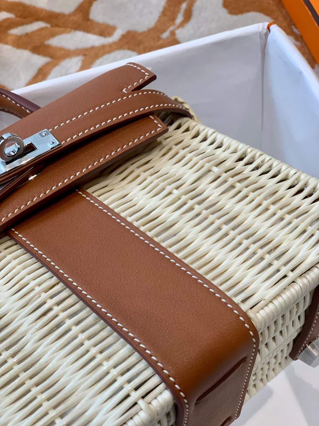 Hermès Kelly 20 Mini Picnic Barenia & Osier Wicker Palladium Hardware Watercolor brown QWE24080401