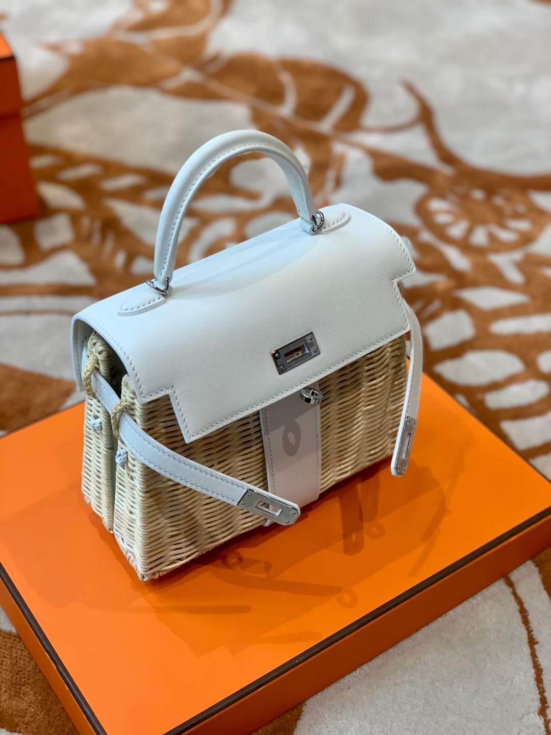 Hermès Kelly 20 Mini Picnic Barenia & Osier Wicker Palladium Hardware white QWE24080401