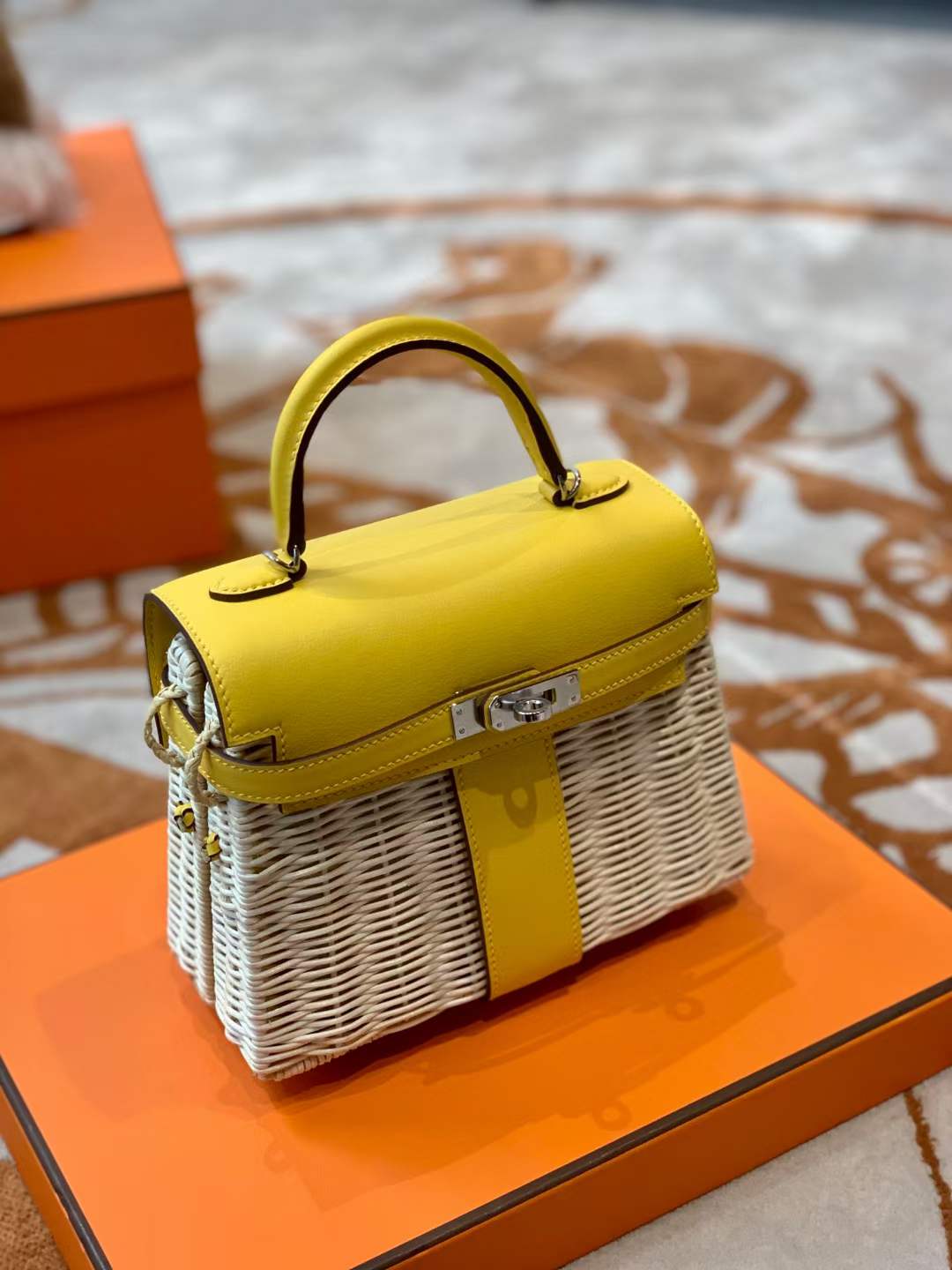 Hermès Kelly 20 Mini Picnic Barenia & Osier Wicker Palladium Hardware Watercolor yellow QWE24080401