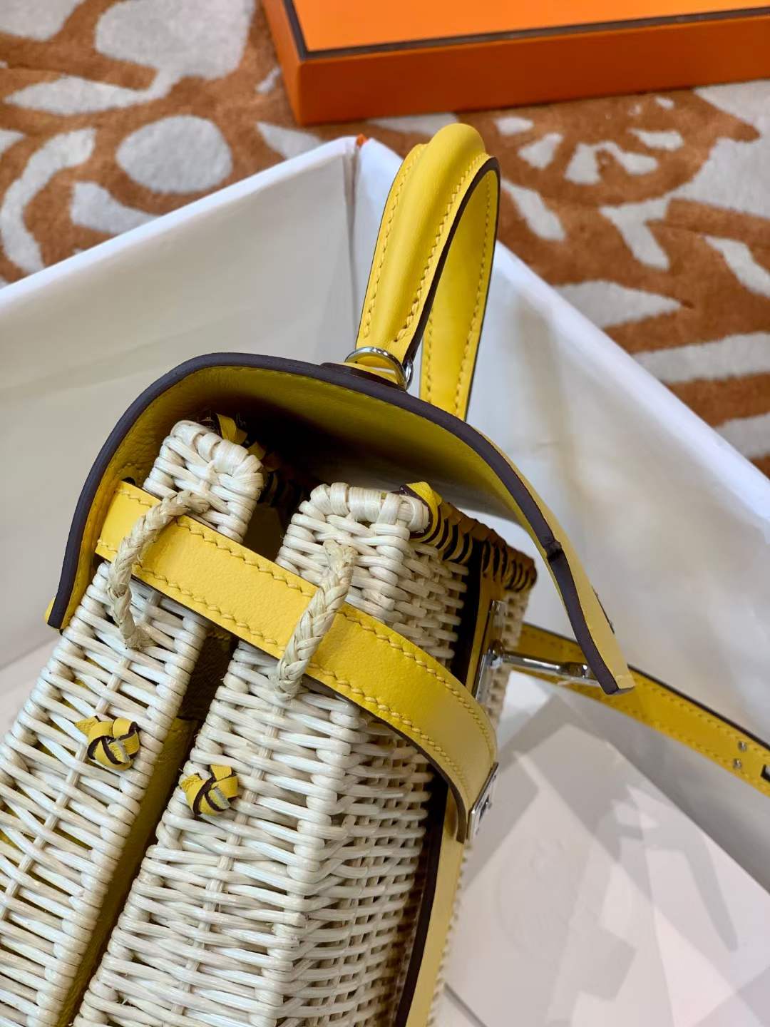 Hermès Kelly 20 Mini Picnic Barenia & Osier Wicker Palladium Hardware Watercolor yellow QWE24080401