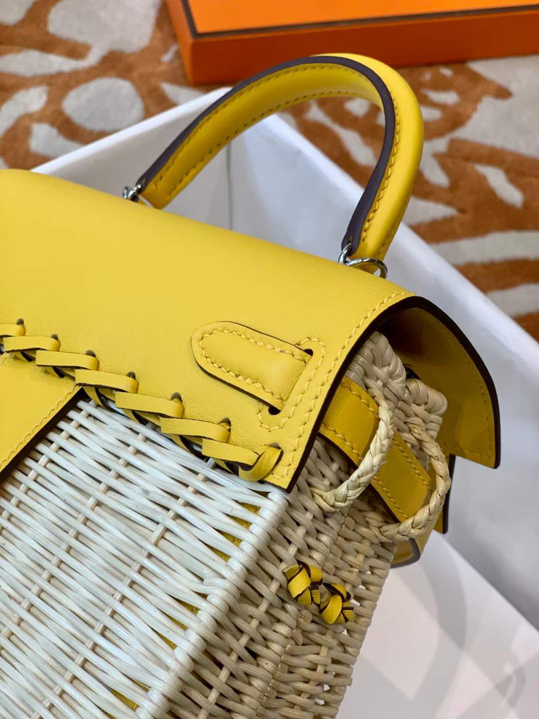 Hermès Kelly 20 Mini Picnic Barenia & Osier Wicker Palladium Hardware Watercolor yellow QWE24080401