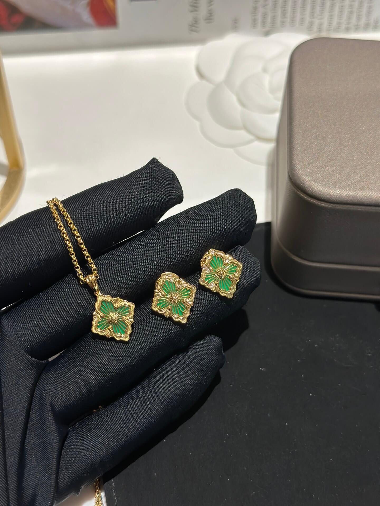 italian vintage fashion versatile high grade brushed four leaf grass diamond necklace xlc22
