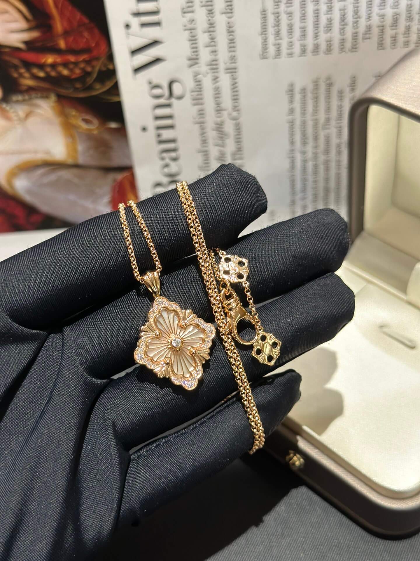 italian brushed clover studded with diamonds fashionable and versatile collarbone necklace xlkd002c33