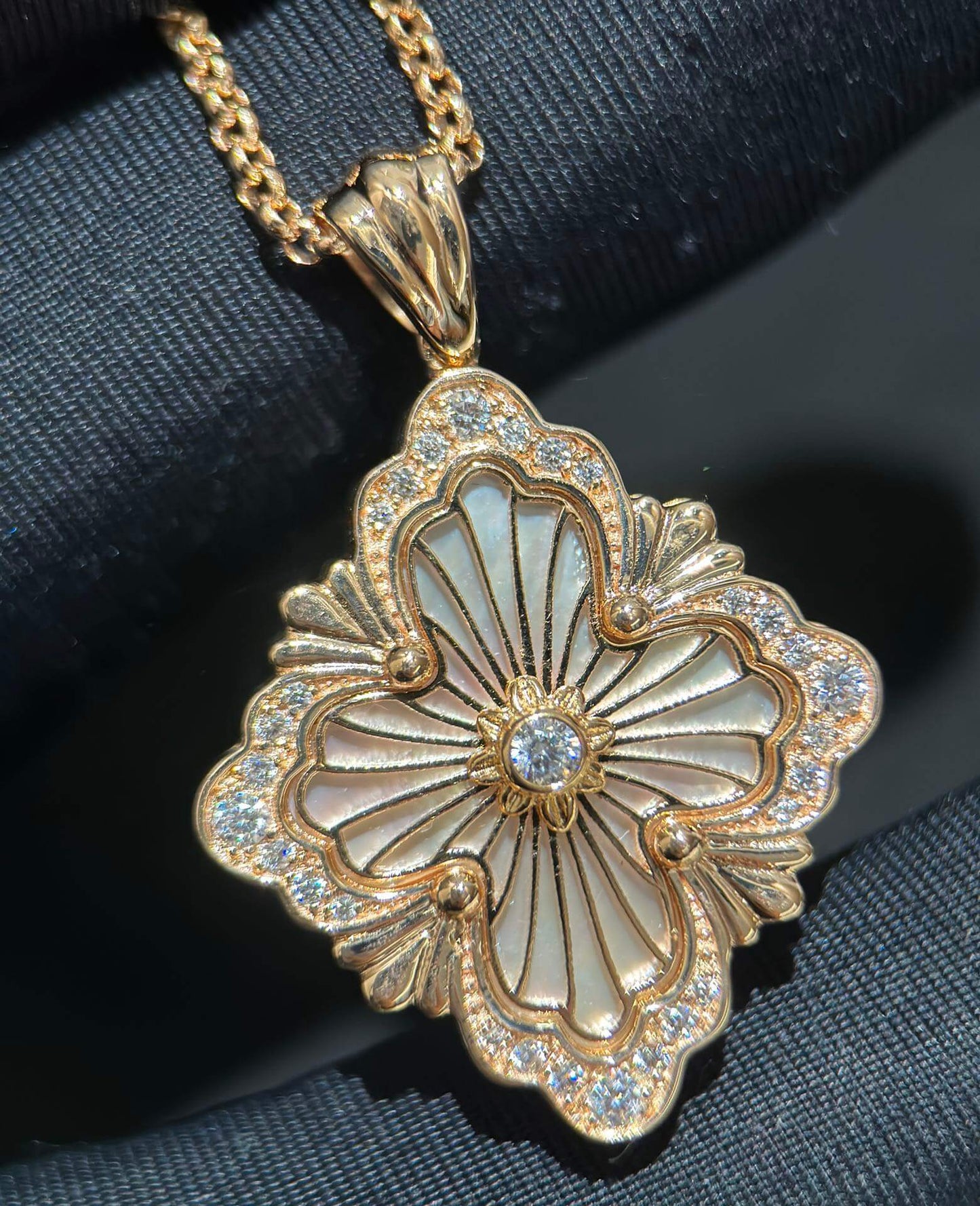 italian brushed clover studded with diamonds fashionable and versatile collarbone necklace xlkd002c33