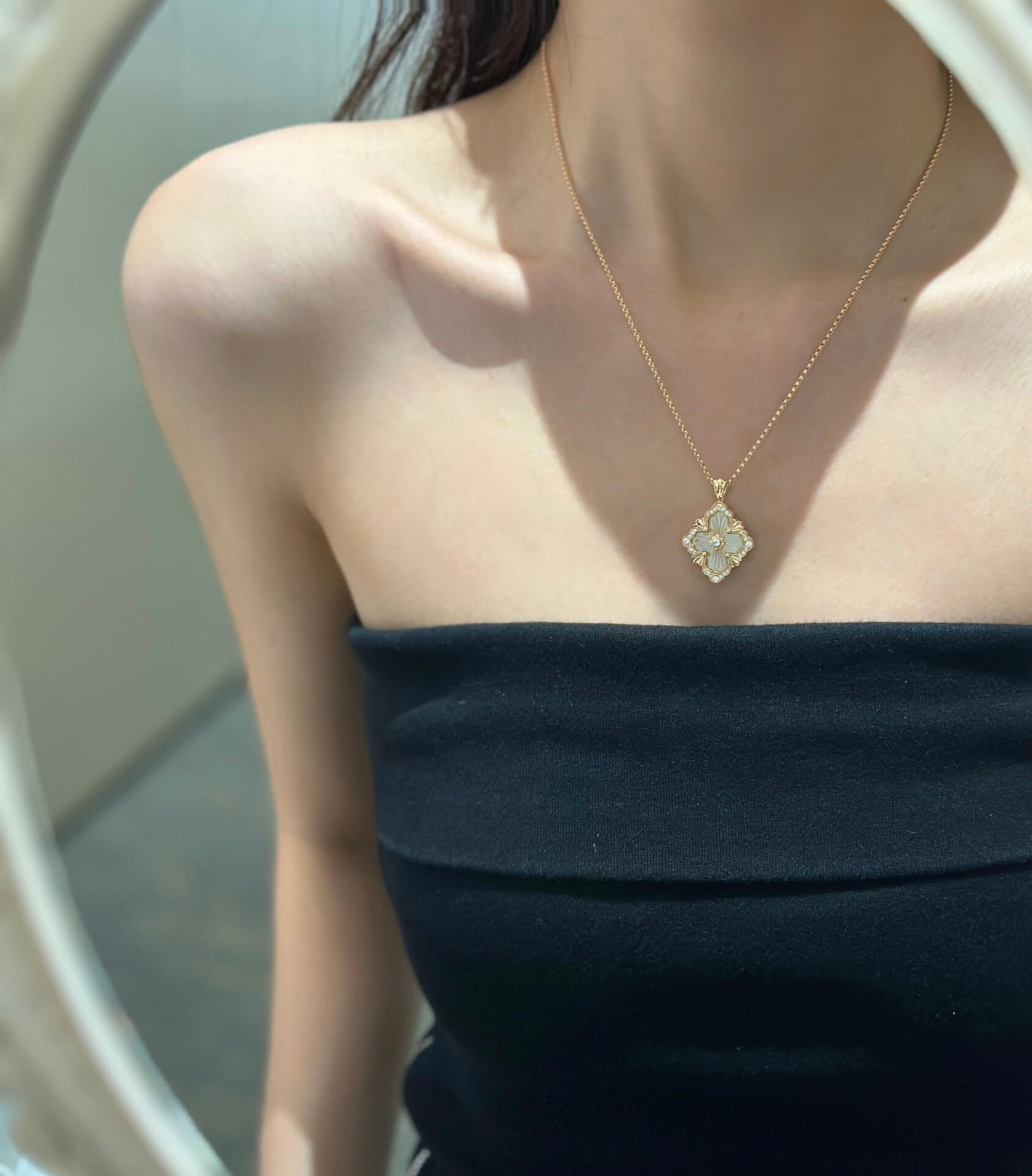 italian brushed clover studded with diamonds fashionable and versatile collarbone necklace xlkd002c33
