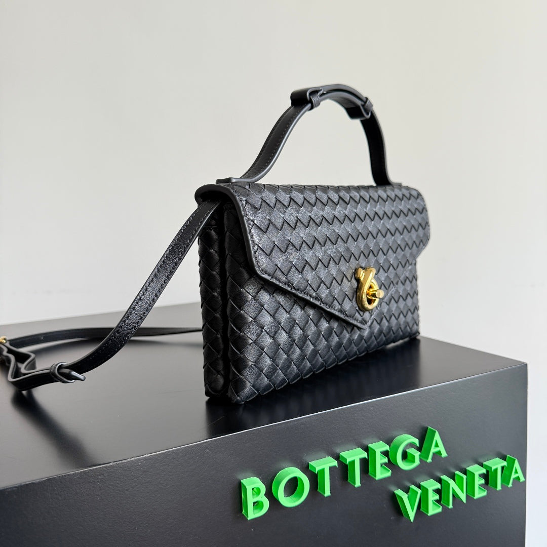 BOTTEGA VENETA 2025 New Product KNOT LOCK Crossbody Bag Black 817191