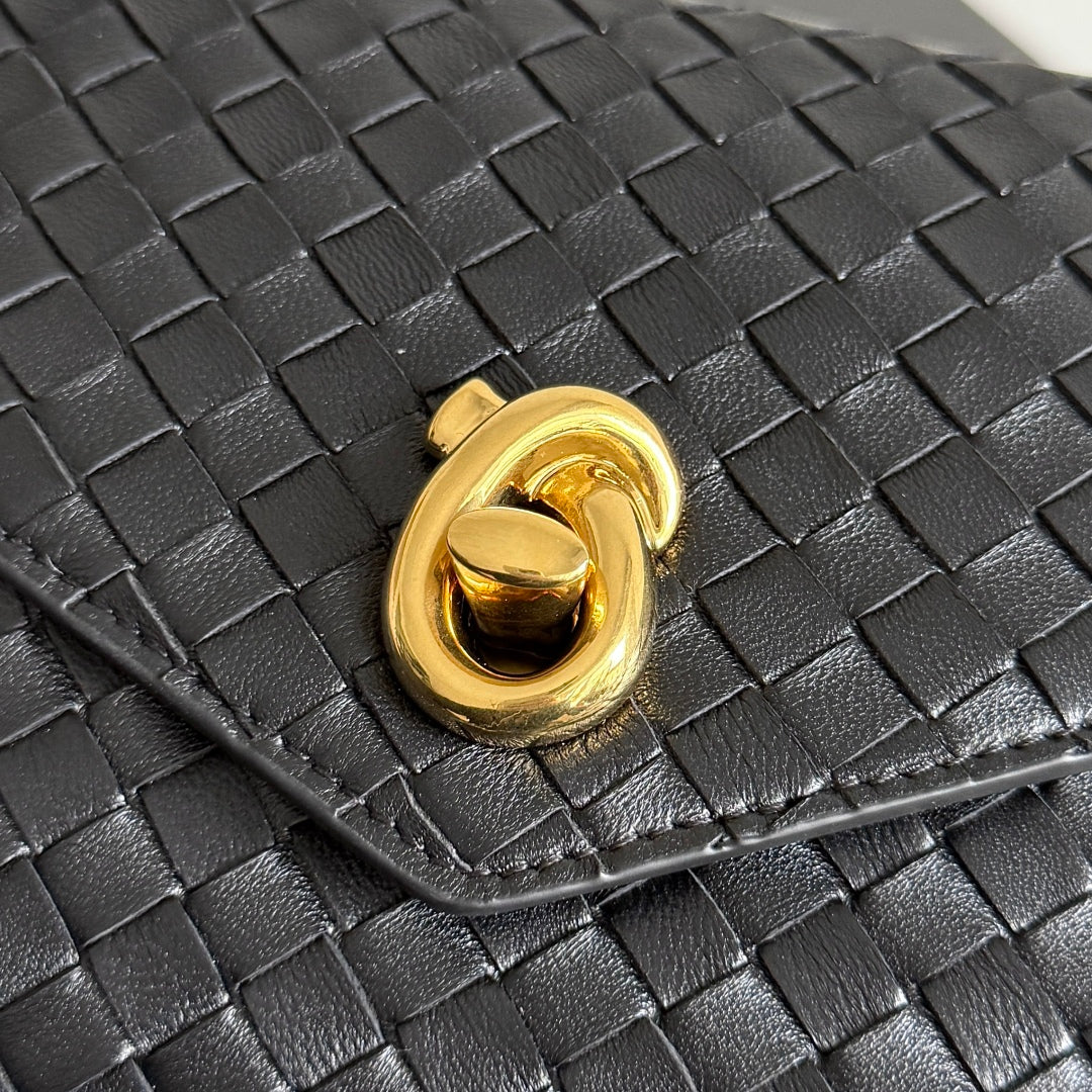 BOTTEGA VENETA 2025 New Product KNOT LOCK Crossbody Bag Black 817191