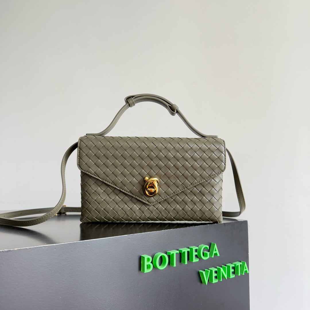BOTTEGA VENETA 2025 New Product KNOT LOCK Crossbody Bag Green 817191