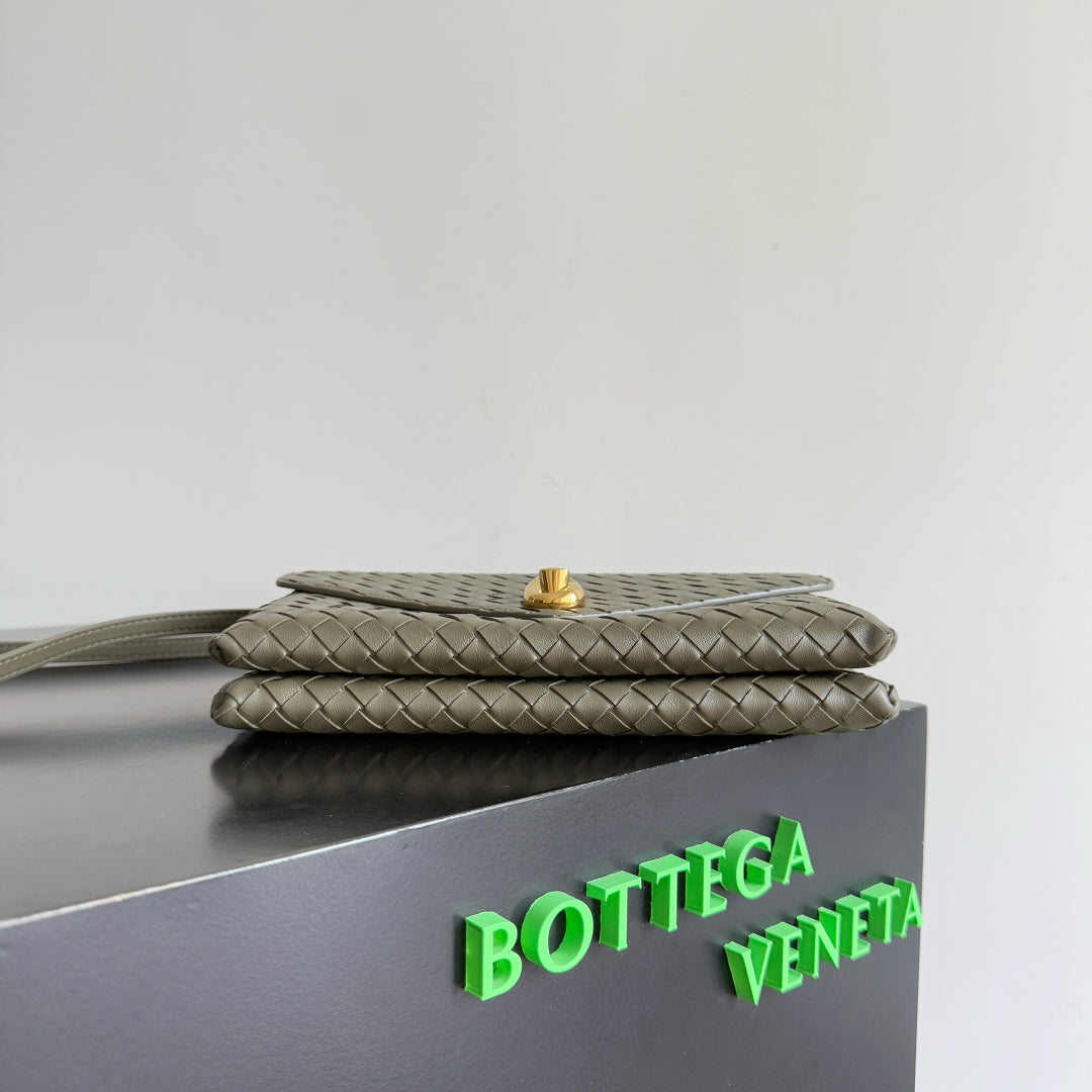 BOTTEGA VENETA 2025 New Product KNOT LOCK Crossbody Bag Green 817191