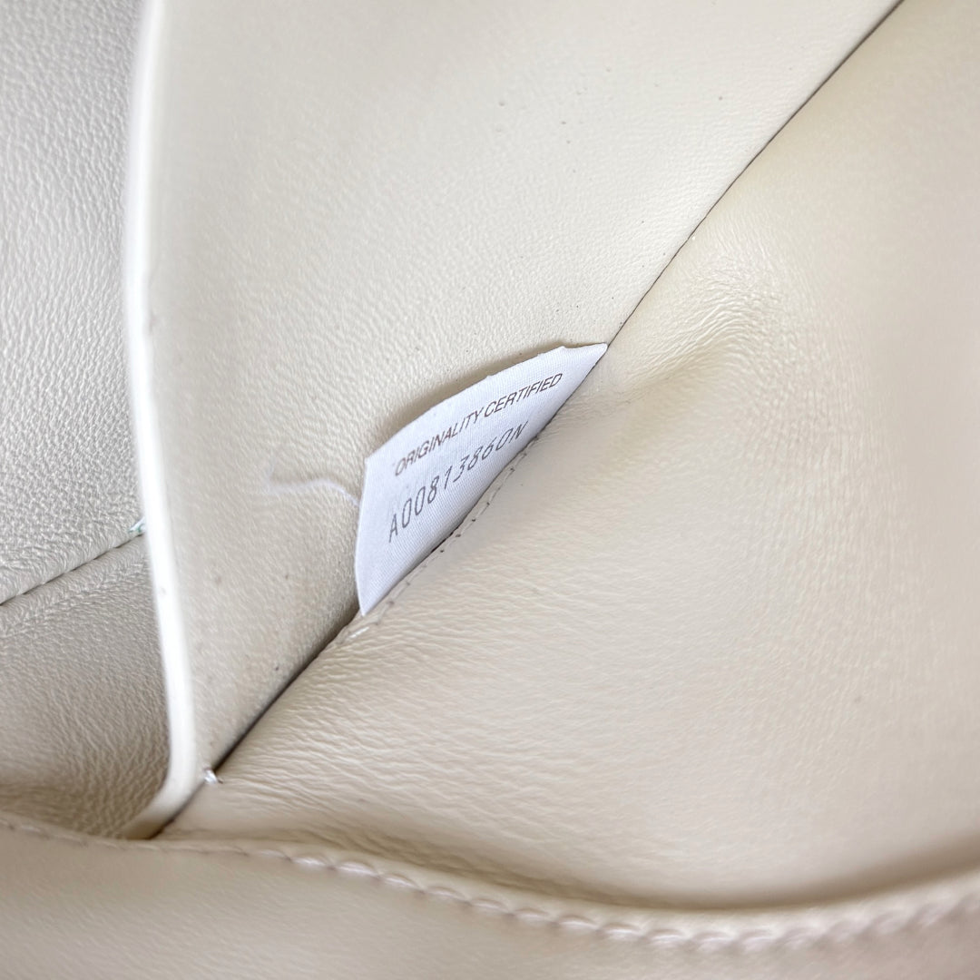 BOTTEGA VENETA 2025 New Product KNOT LOCK Crossbody Bag White 817191