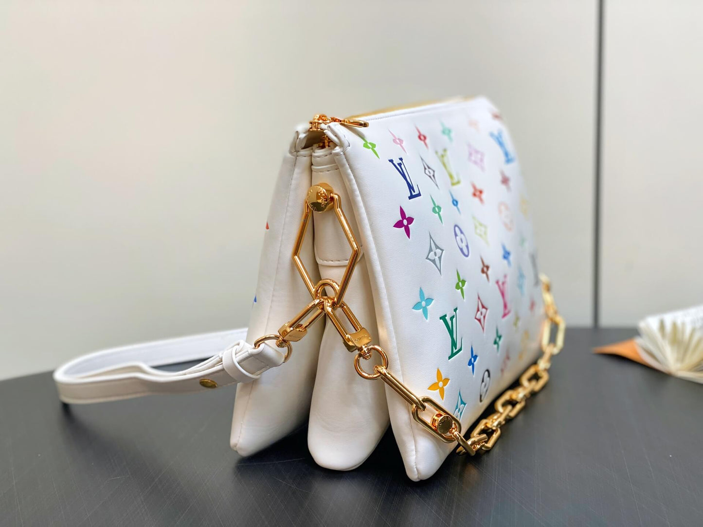 L-V X TM Coussin PM M13233 White