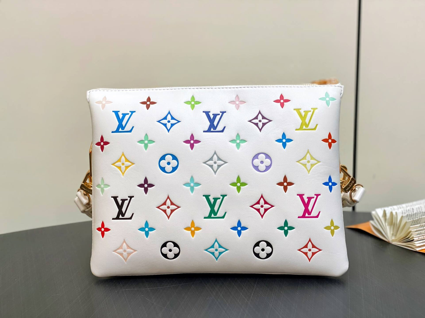 L-V X TM Coussin PM M13233 White
