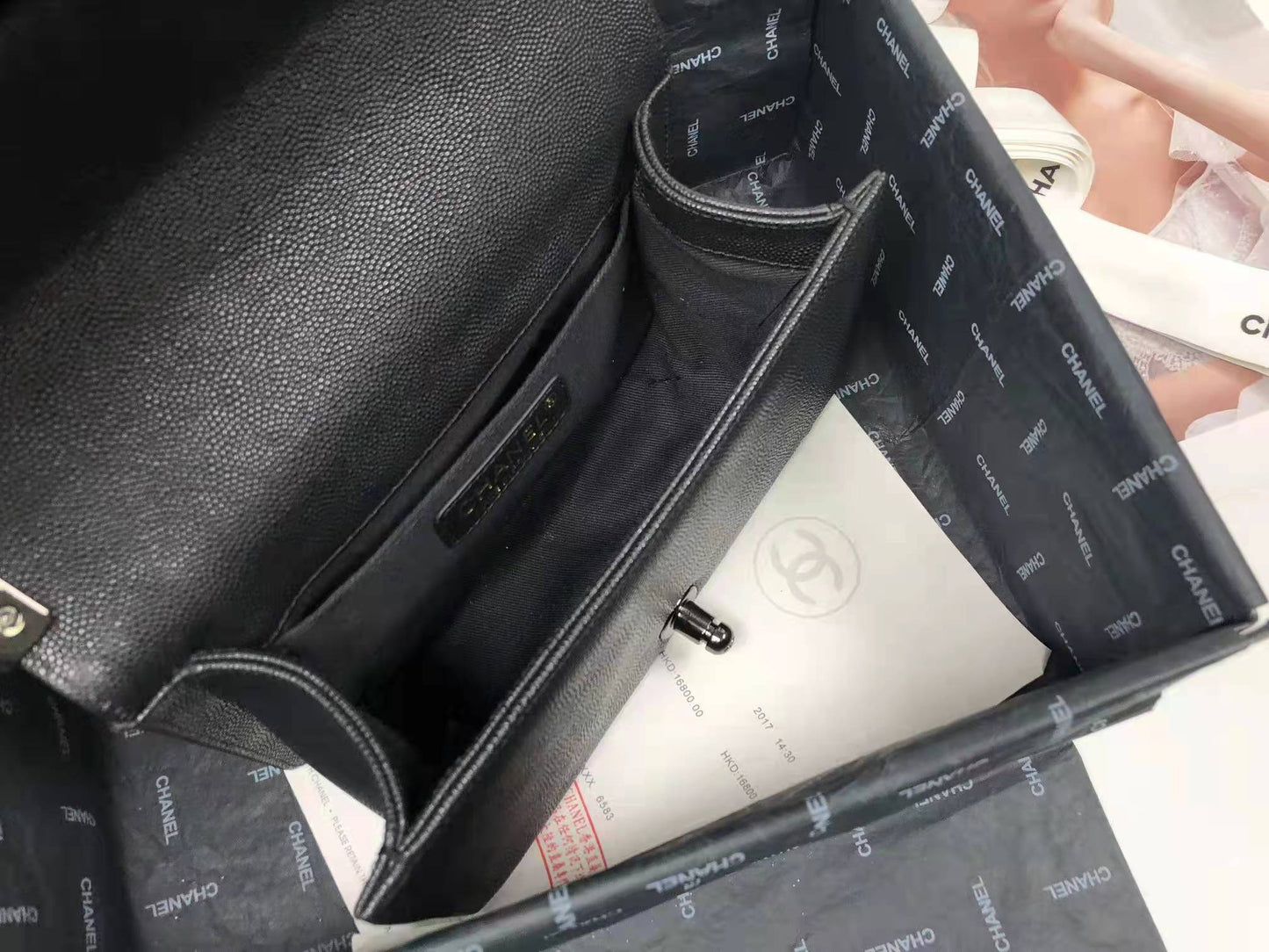 leboy 20 black hardware caviar cowhide edge