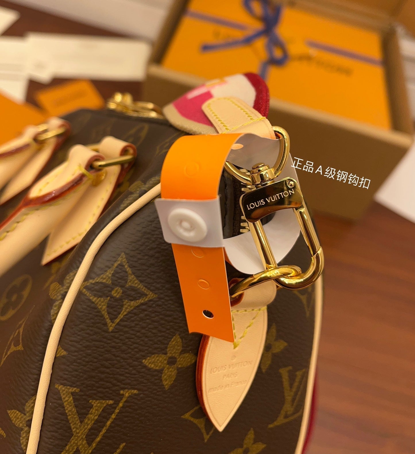 m46048 speedy bandouliere 20 bag