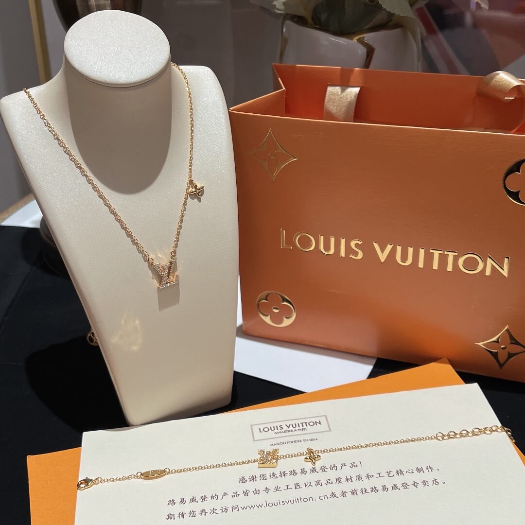 lv 23 new light luxury advanced spring summer design rhinestone set
