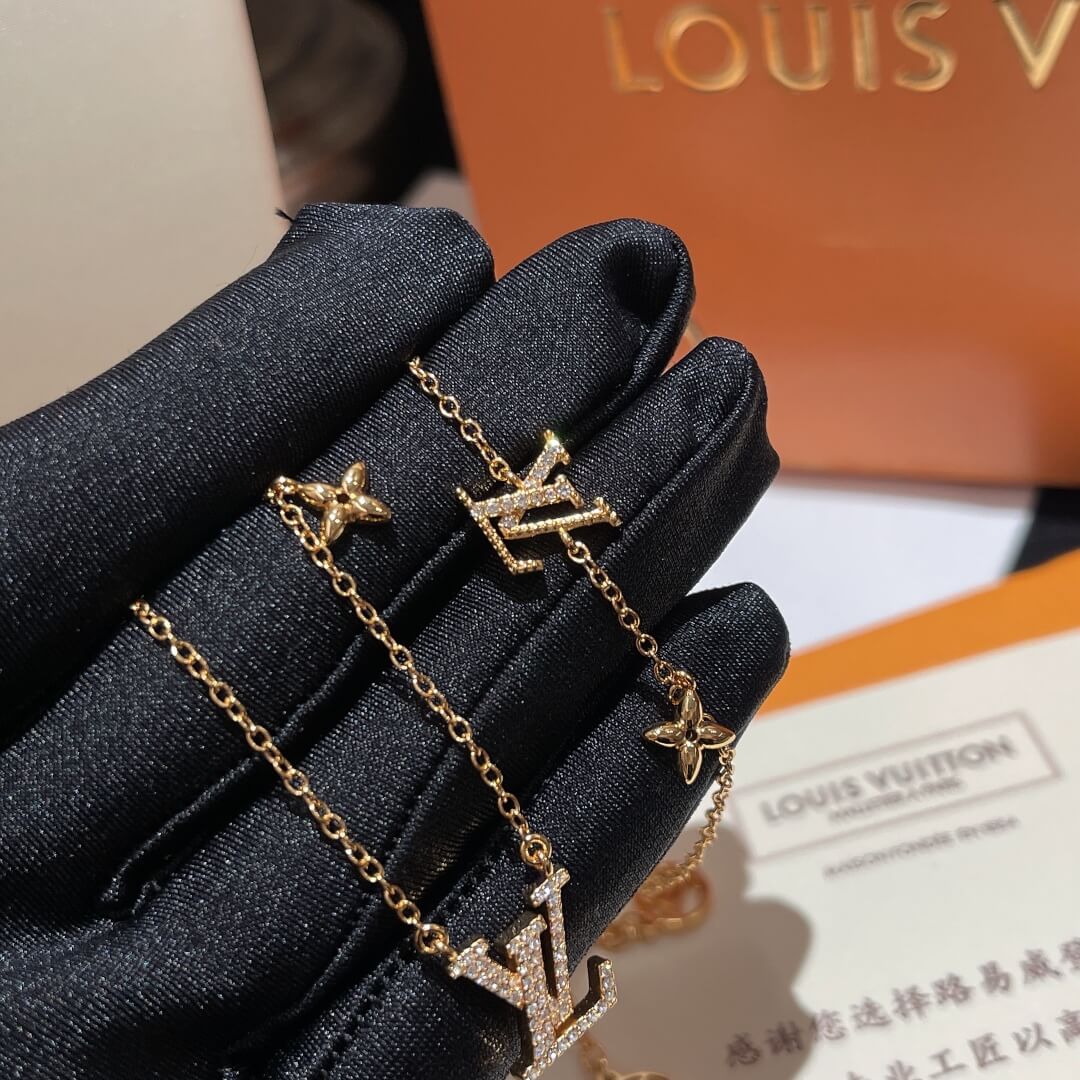 lv 23 new light luxury advanced spring summer design rhinestone set