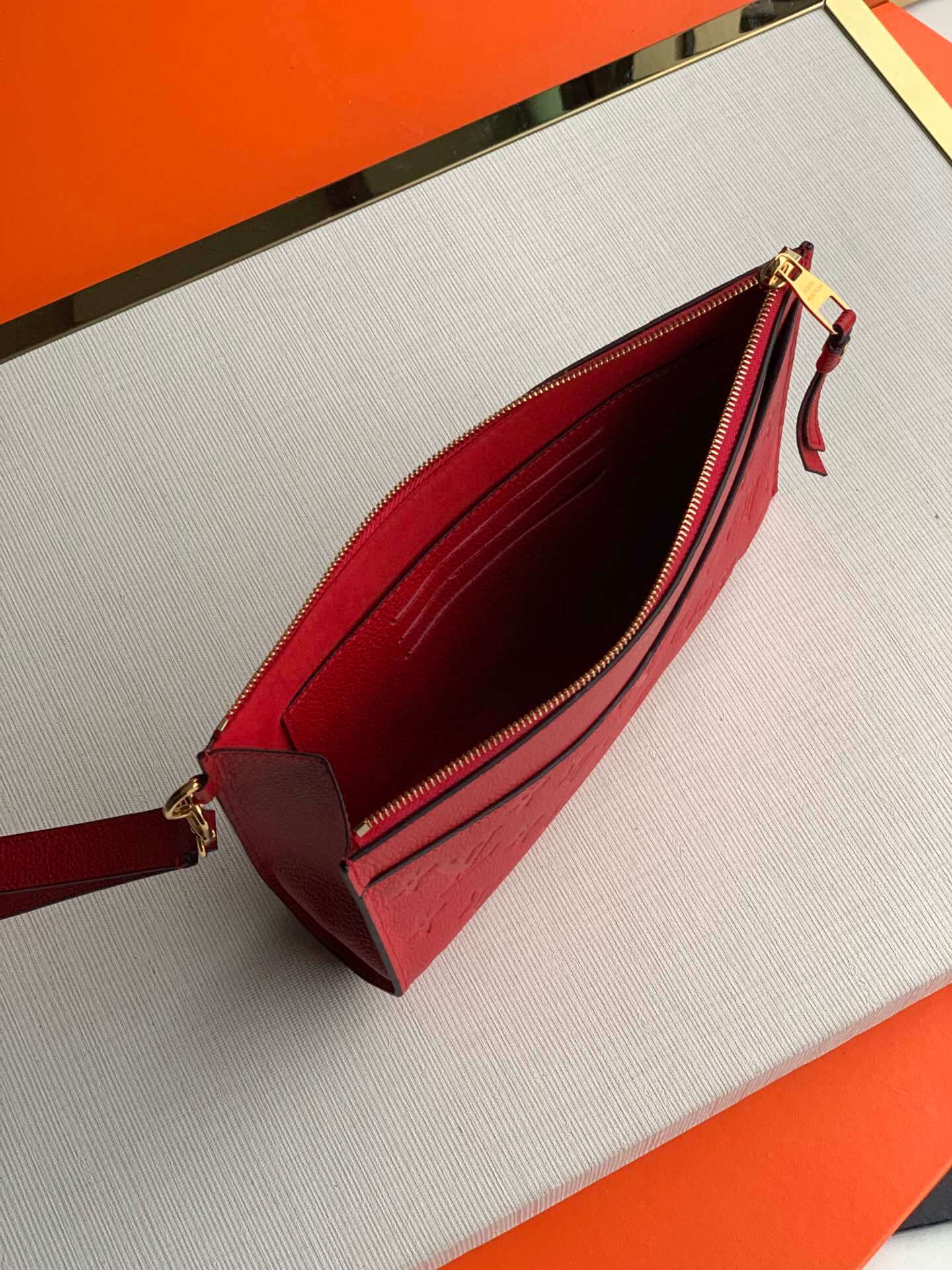 M68705 purse POCHETTE M¨¦LANIE MM MONOGRAM EMPREINTE