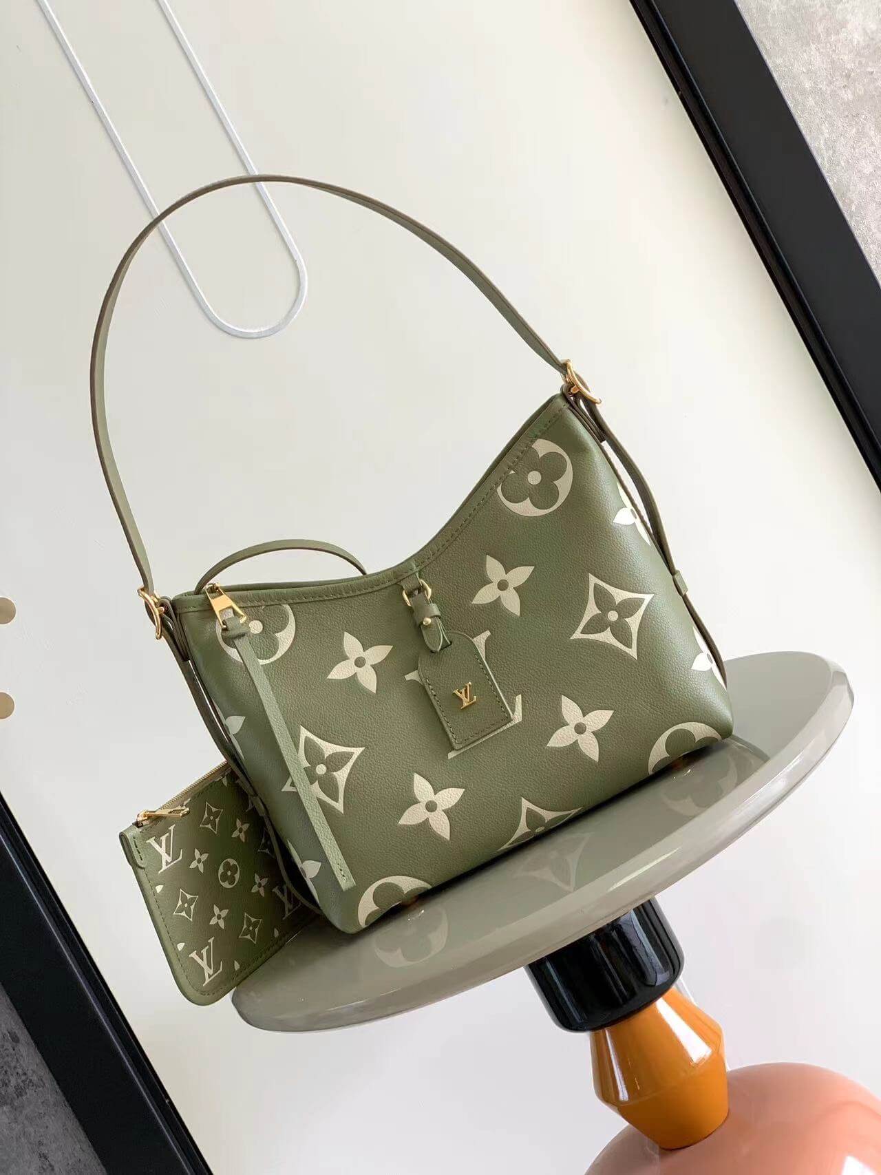 LV CarryAll PM  Shoulder bag green M46288