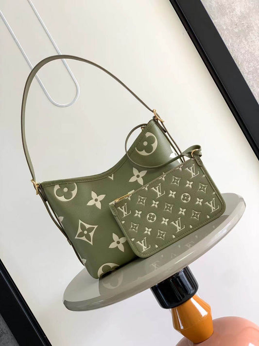 LV CarryAll PM  Shoulder bag green M46288