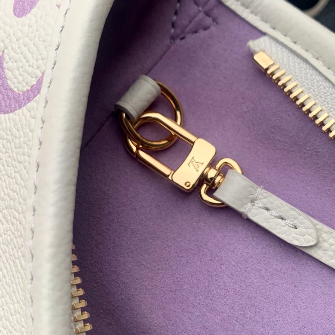 LV CarryAll PM  Shoulder bag white purple M46288