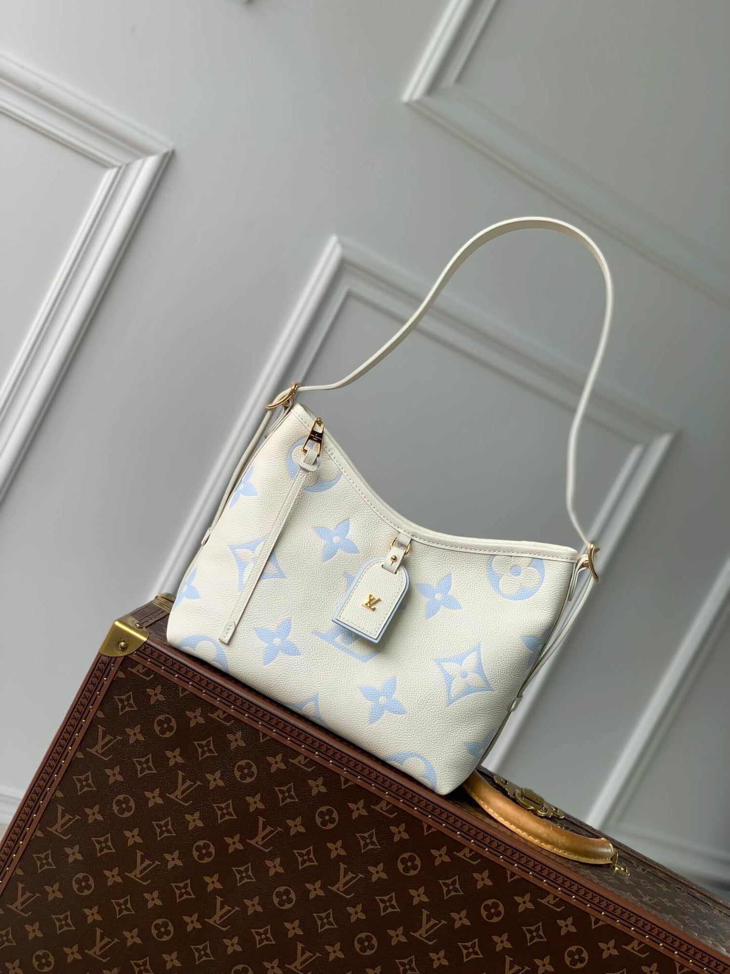 LV CarryAll PM  Shoulder bag white blue M46288