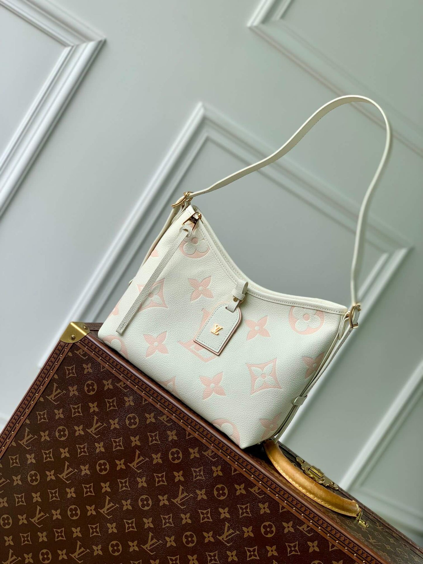 LV CarryAll PM  Shoulder bag white pink M46288