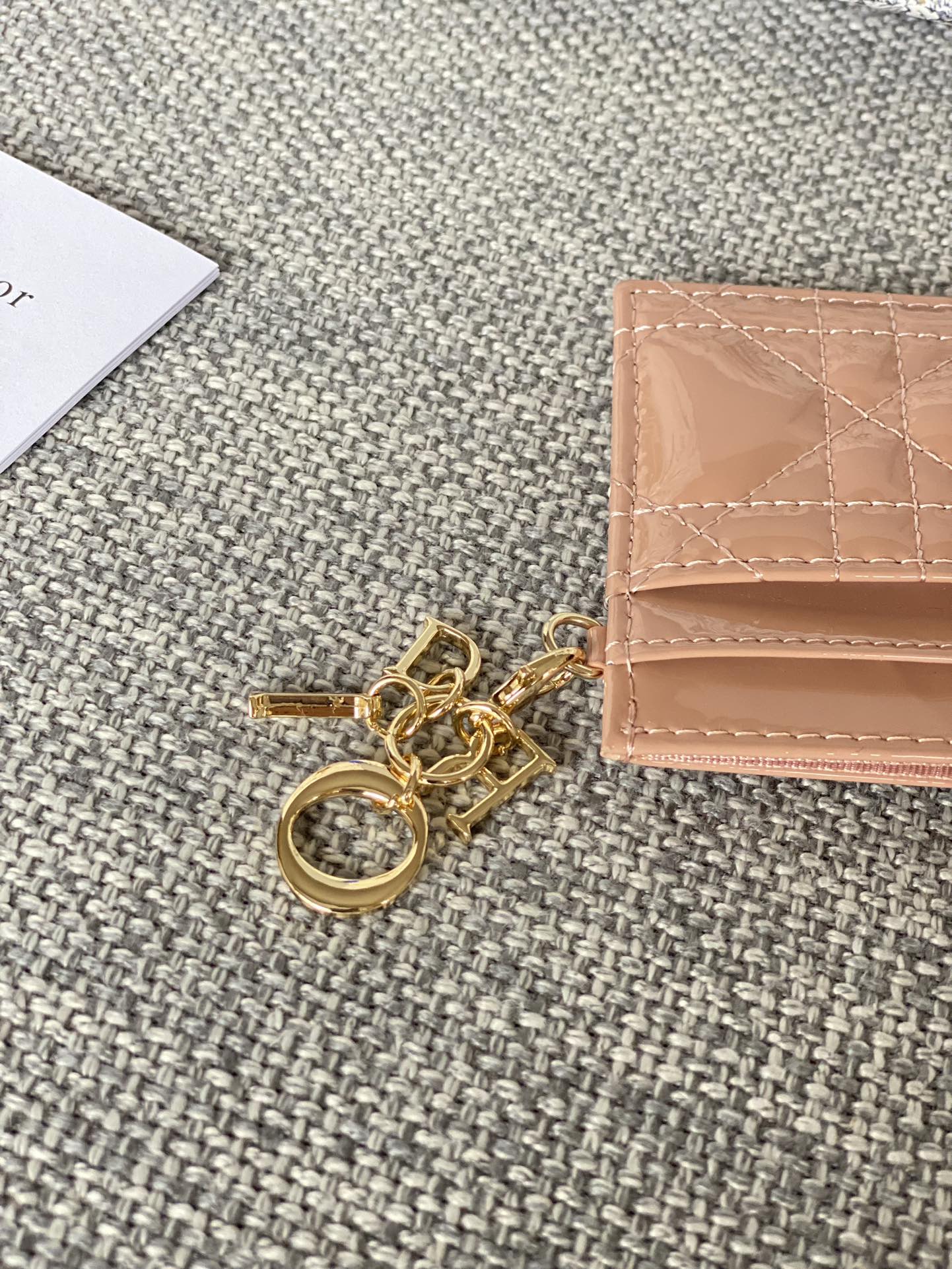 lady card holder lacquer leather dmz240617 nude