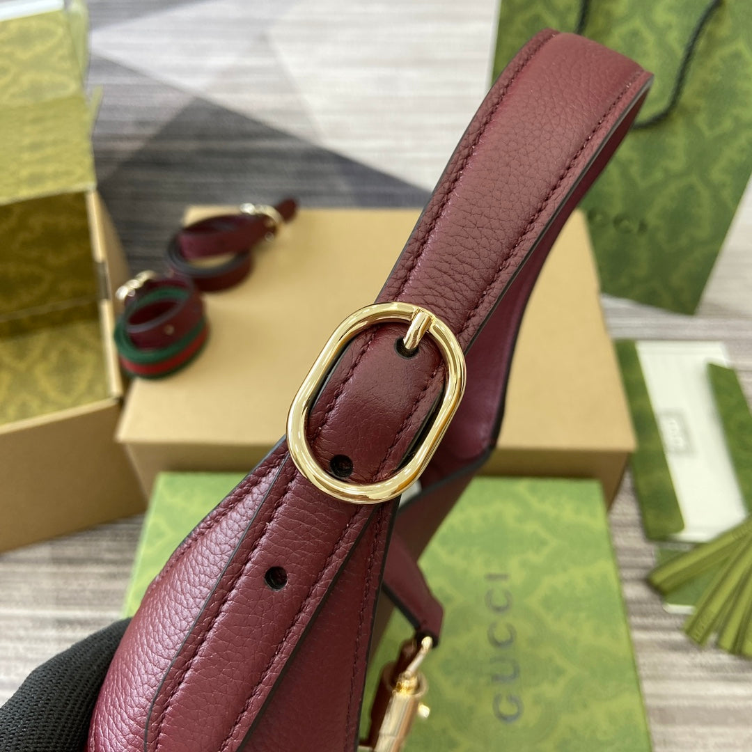 GC  Jackie handbag shoulder bag Litchi pattern 810232 wine red