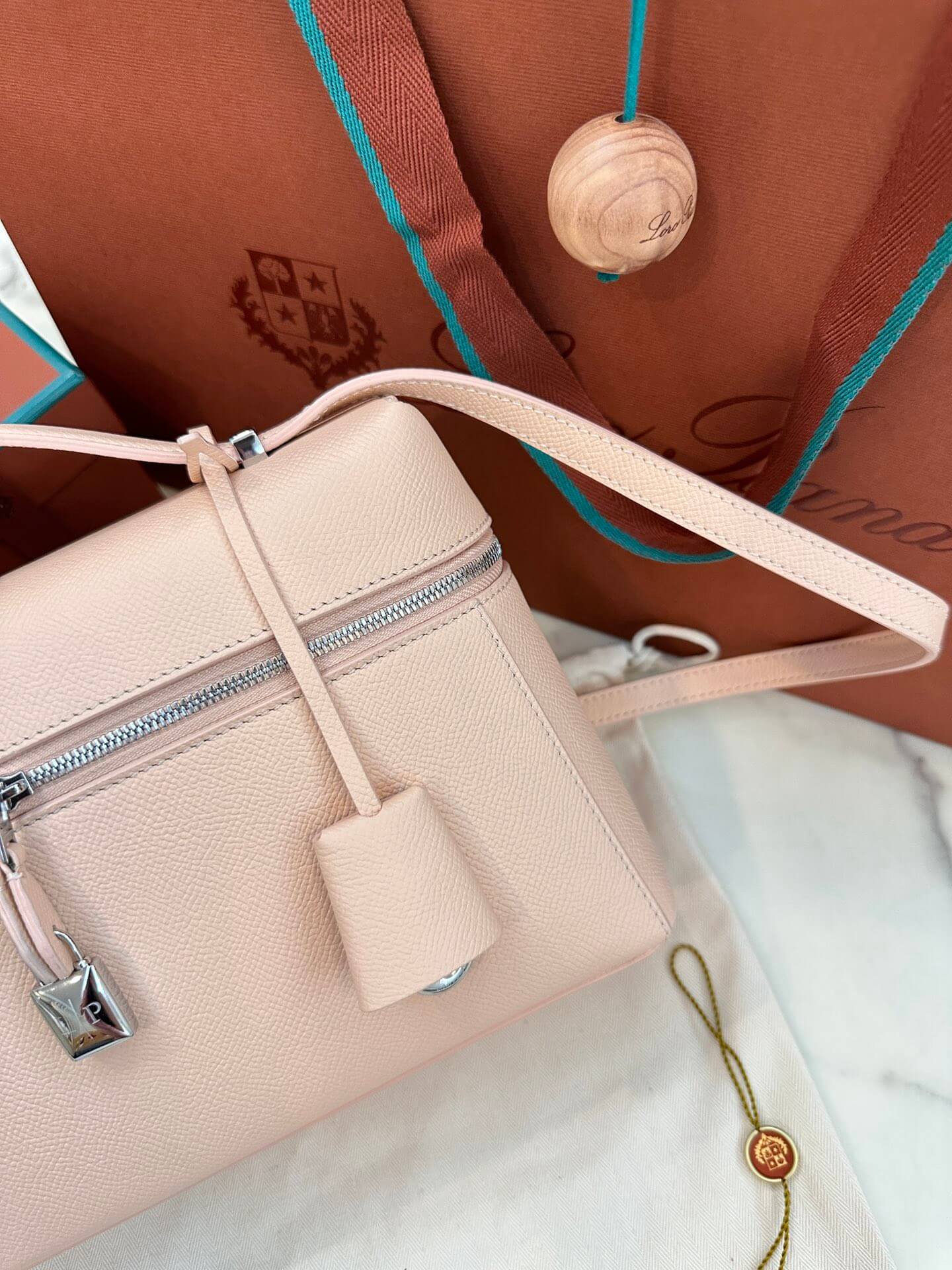loro piana extra bag l27 smooth calfskin fan3462 pink