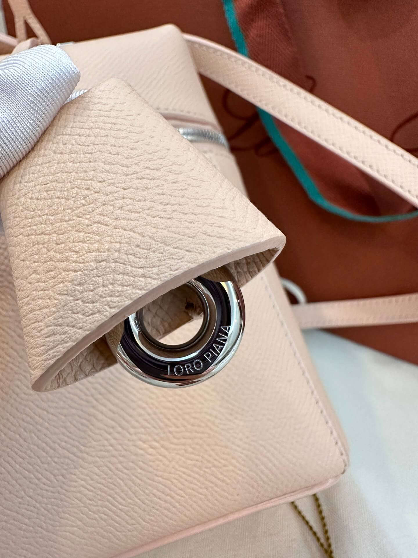 loro piana extra bag l27 smooth calfskin fan3462 pink
