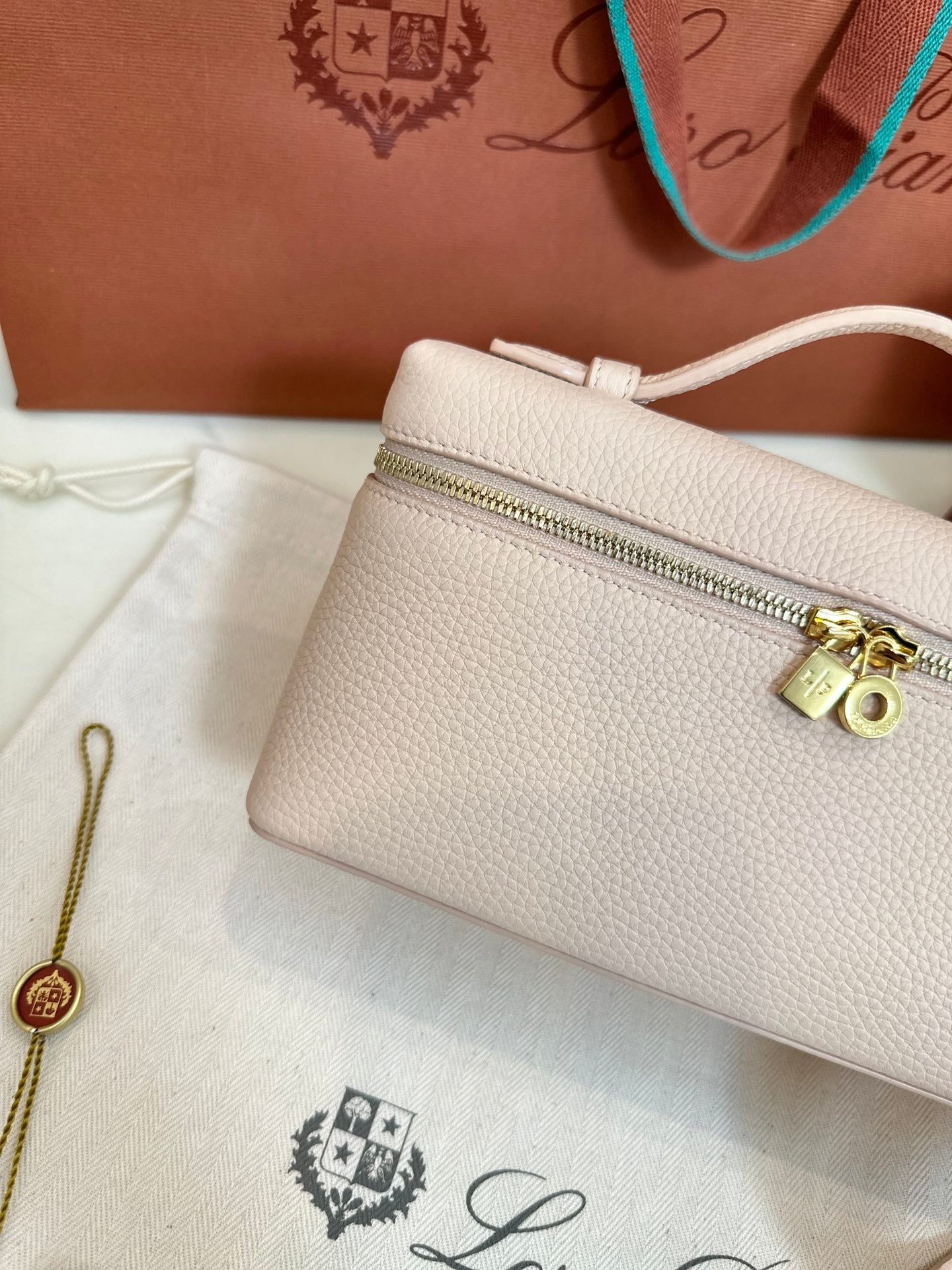loro piana extra poket l19 cream pink
