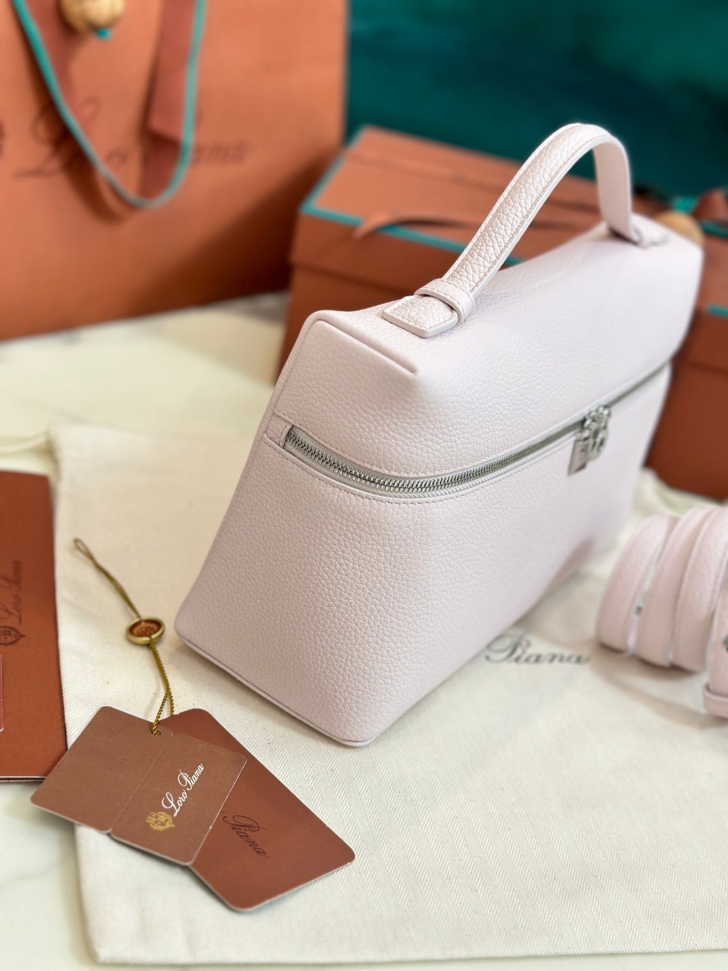 loro piana extra poket l27cm light pink