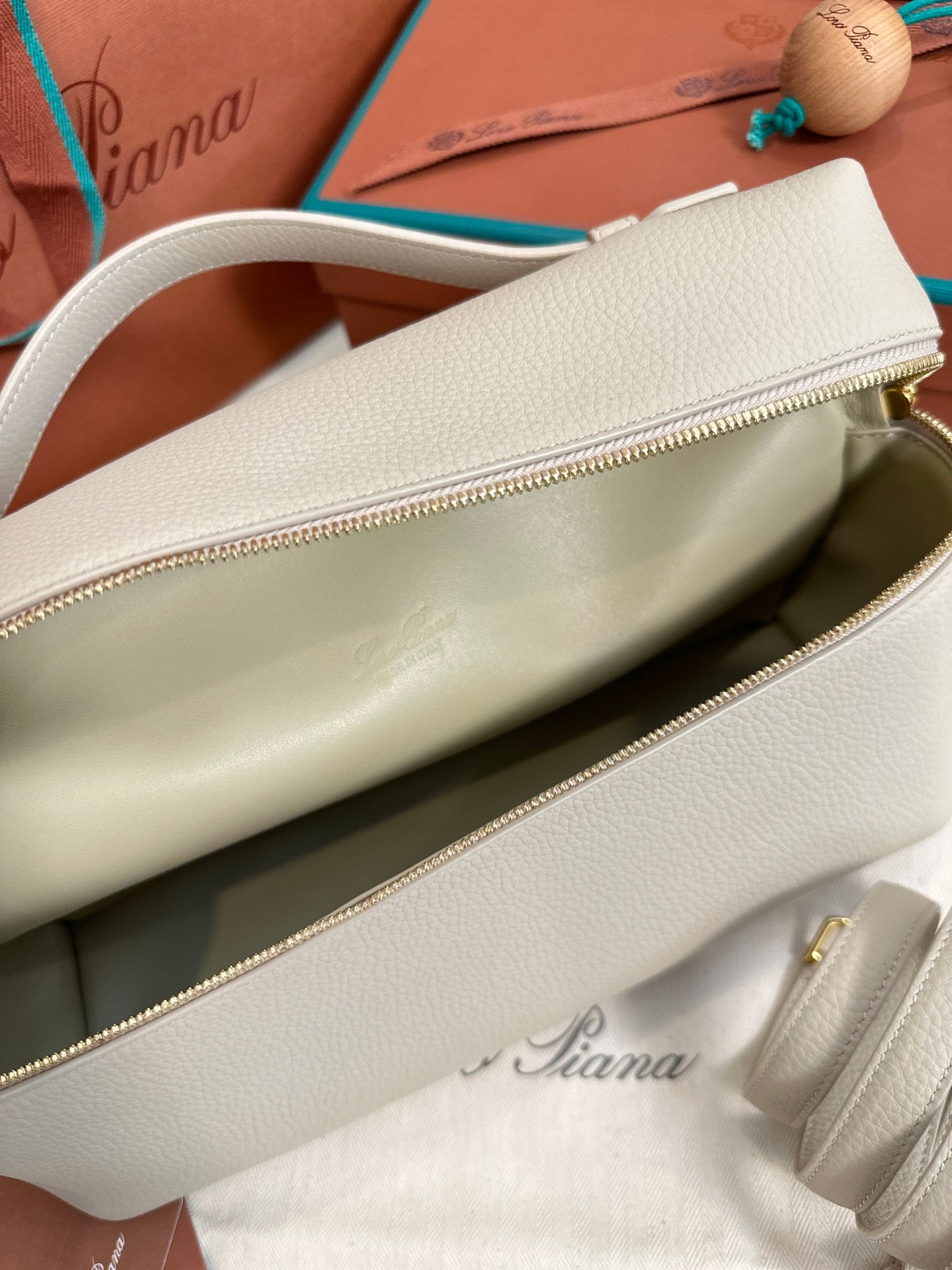 loro piana extra poket l27cm grey